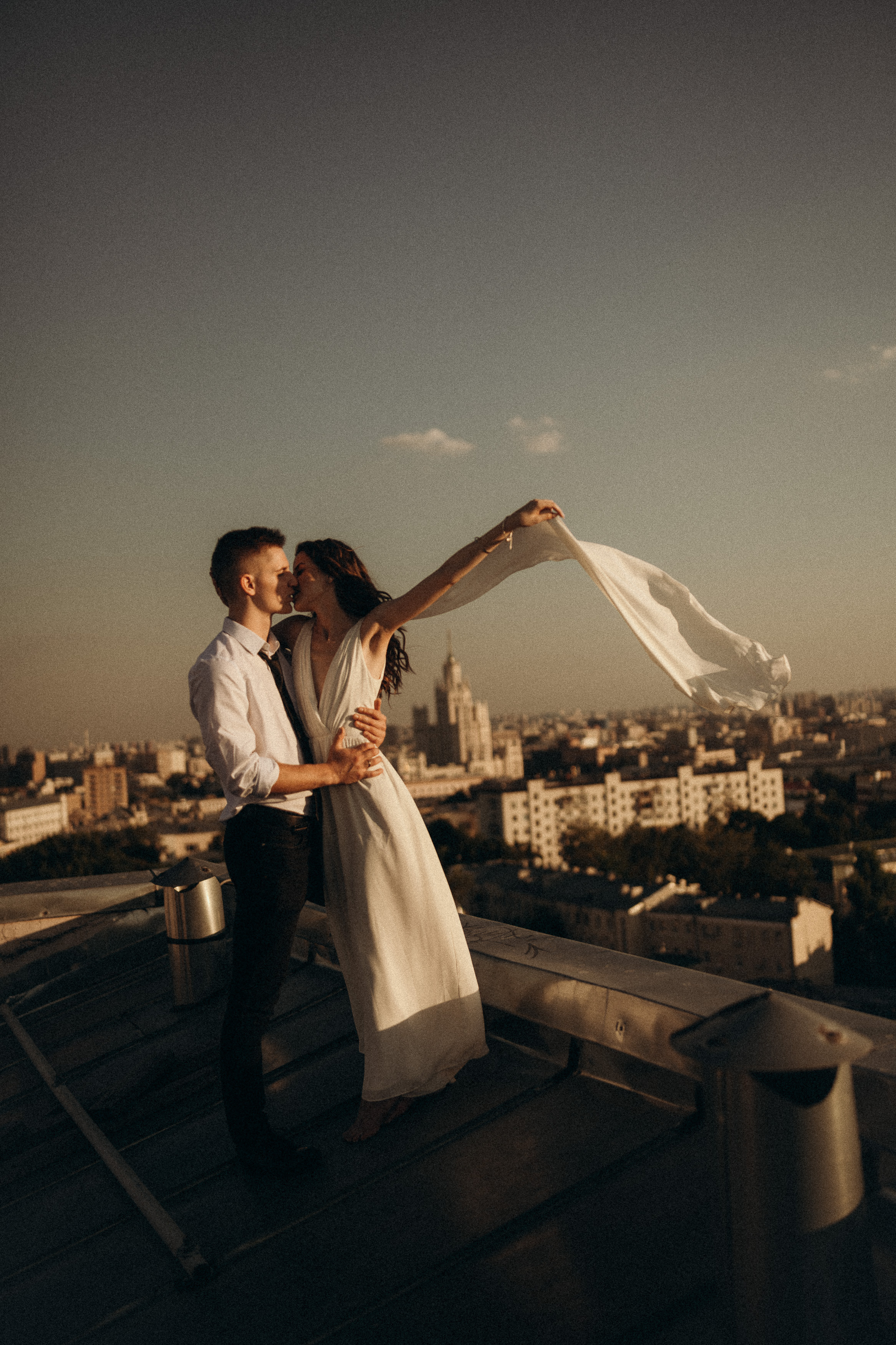 Elopement photography in the city on the roof. Wedding & Family photographer in County Donegal and Dublin, Ireland