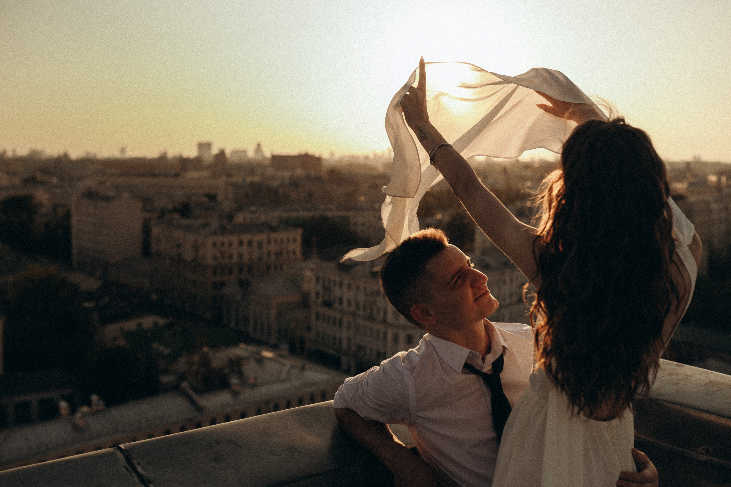 Elopement photography in the city on the roof. Wedding & Family photographer in County Donegal and Dublin, Ireland
