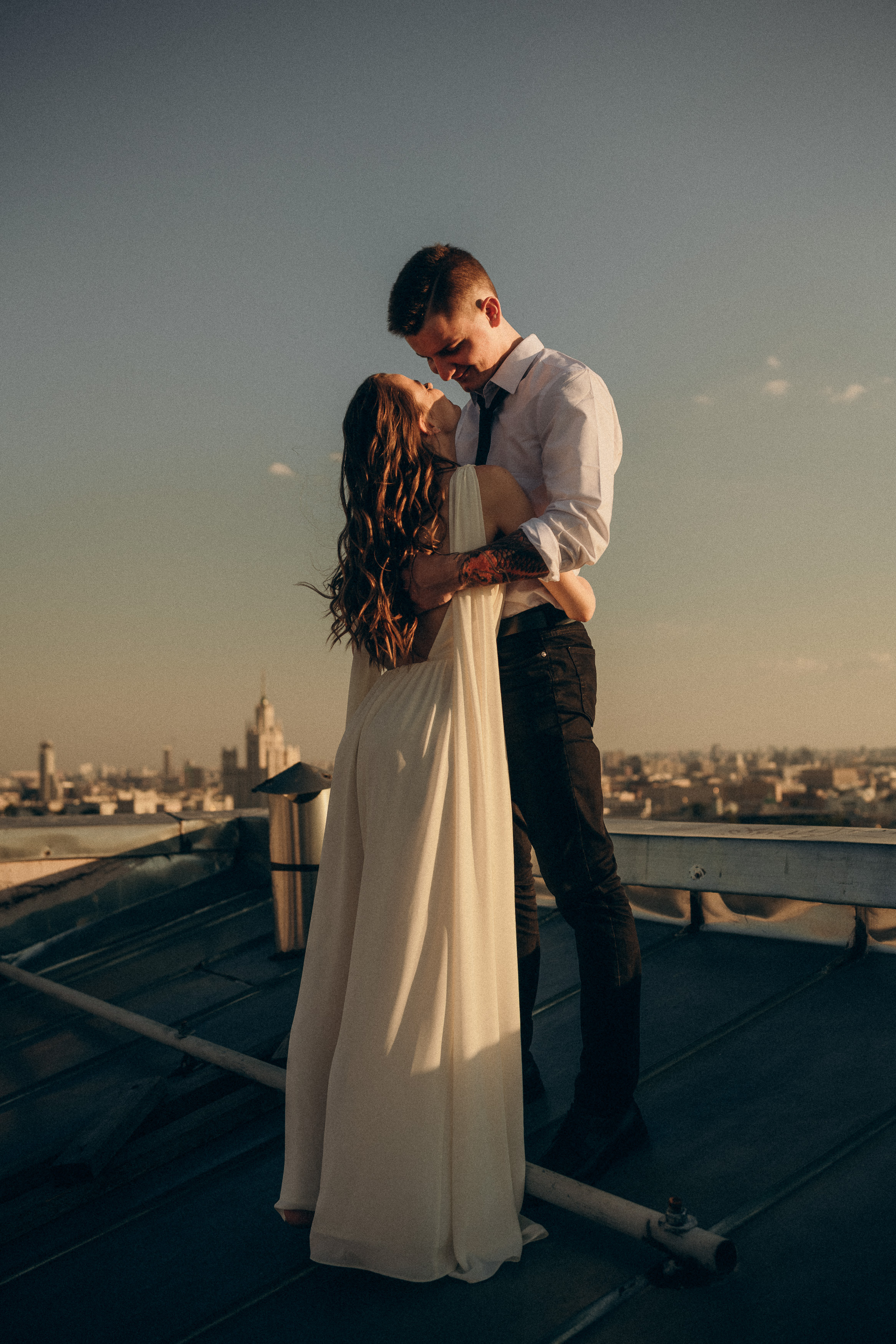 Elopement photography in the city on the roof. Wedding & Family photographer in County Donegal and Dublin, Ireland