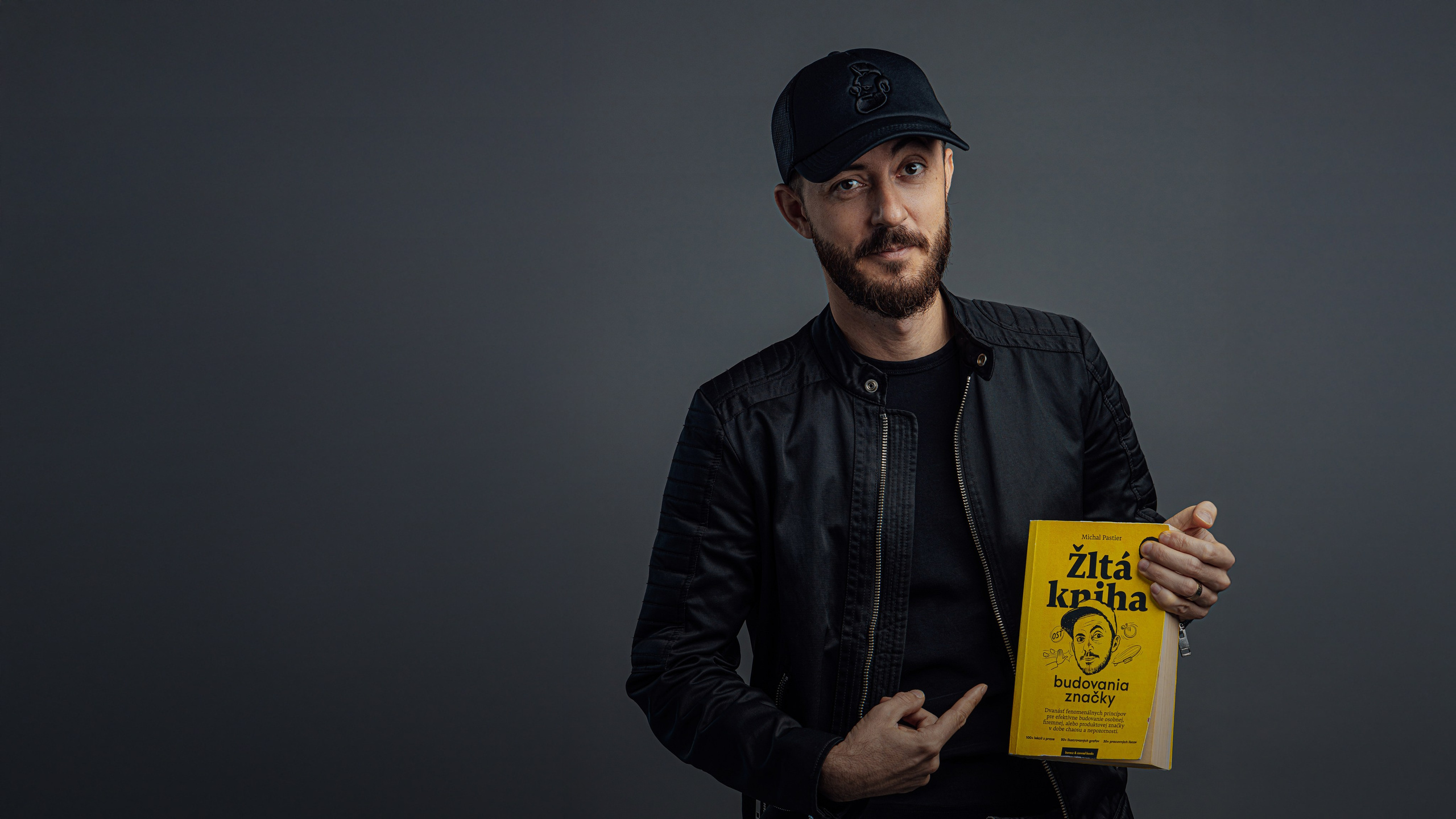 Osobná značka. Profesionálny portrétny fotograf v Bratislave — Pasha Borsai