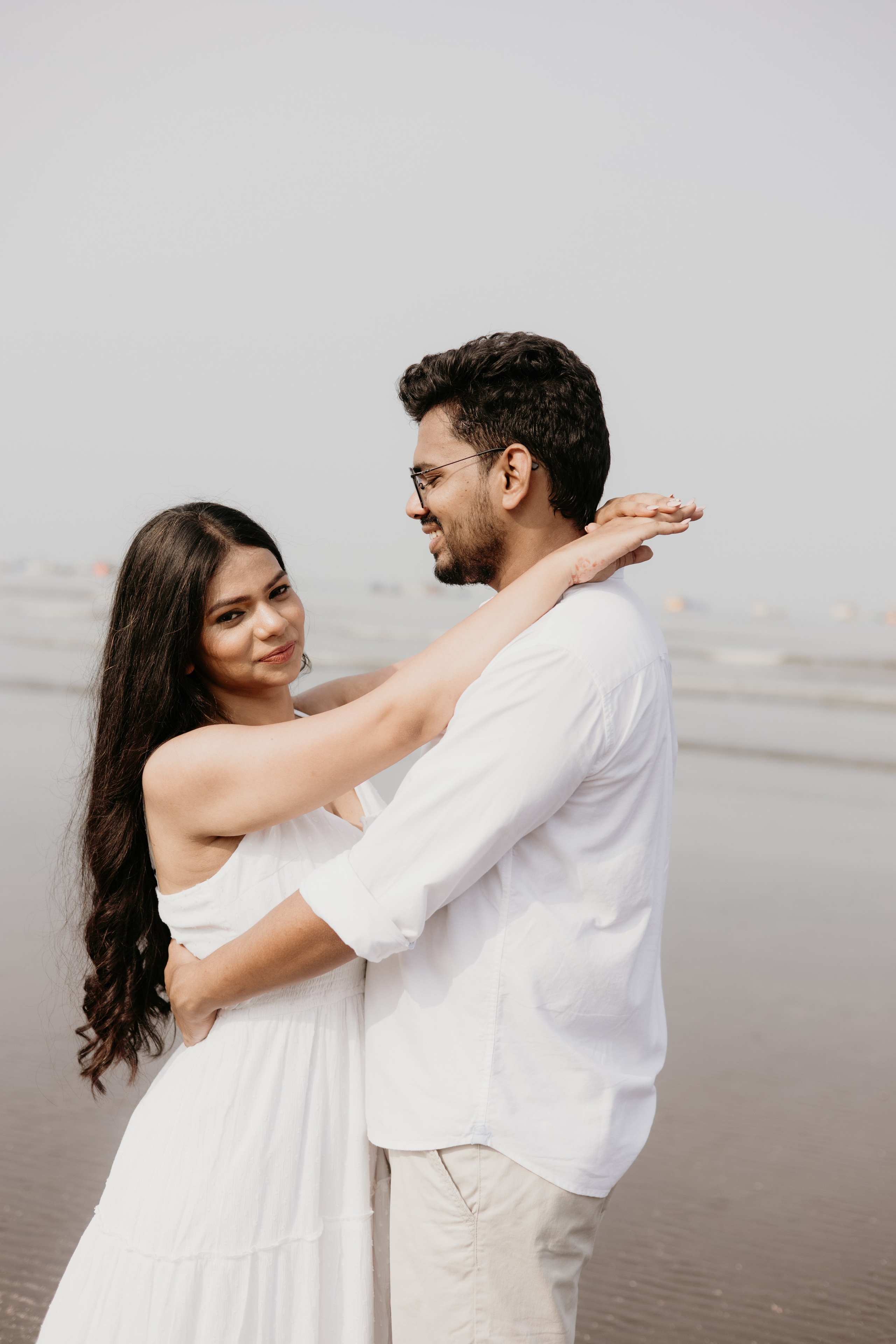 COUPLE SESSIONS. Love Emotions Weddings
