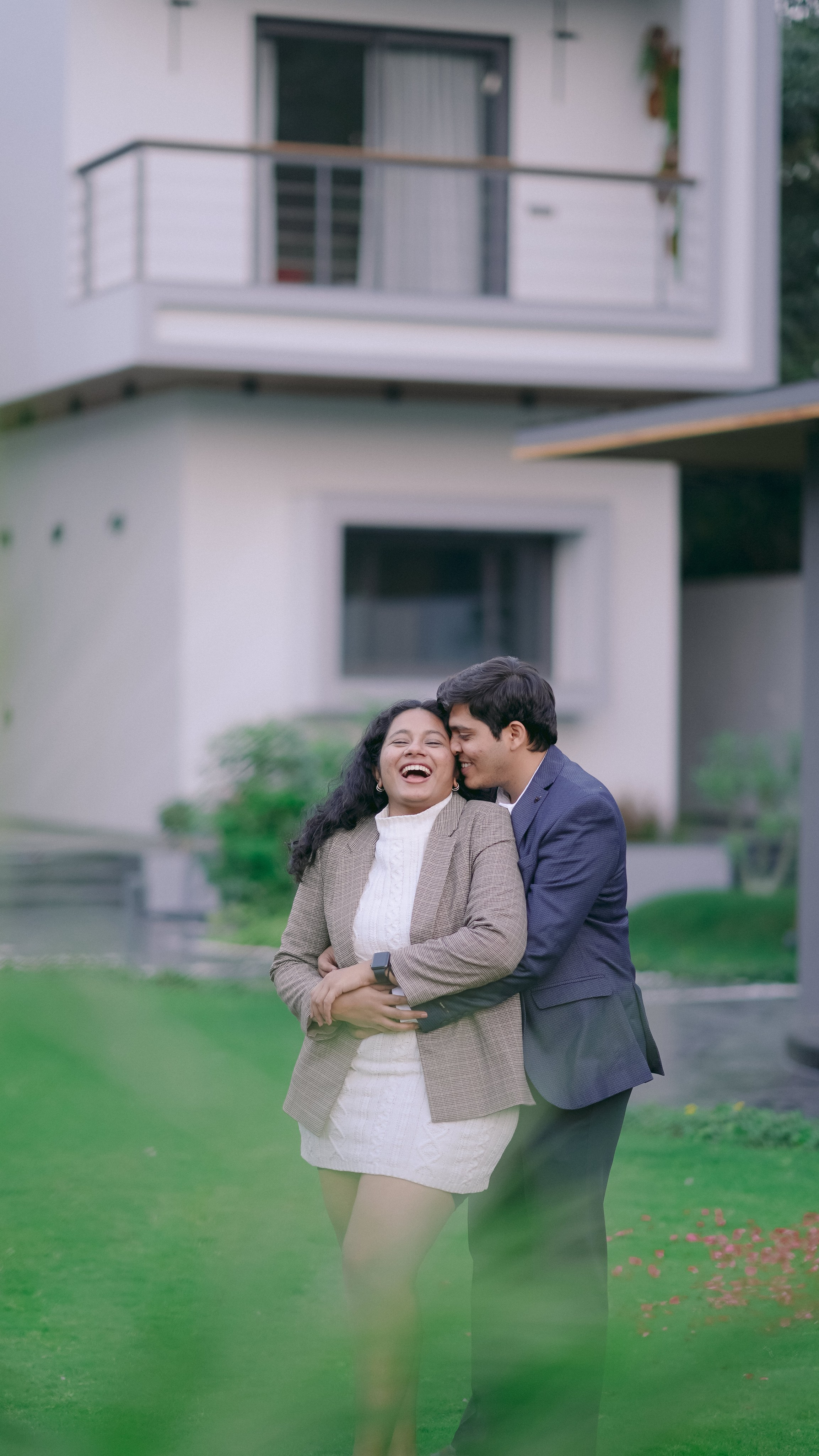 COUPLE SESSIONS. Love Emotions Weddings