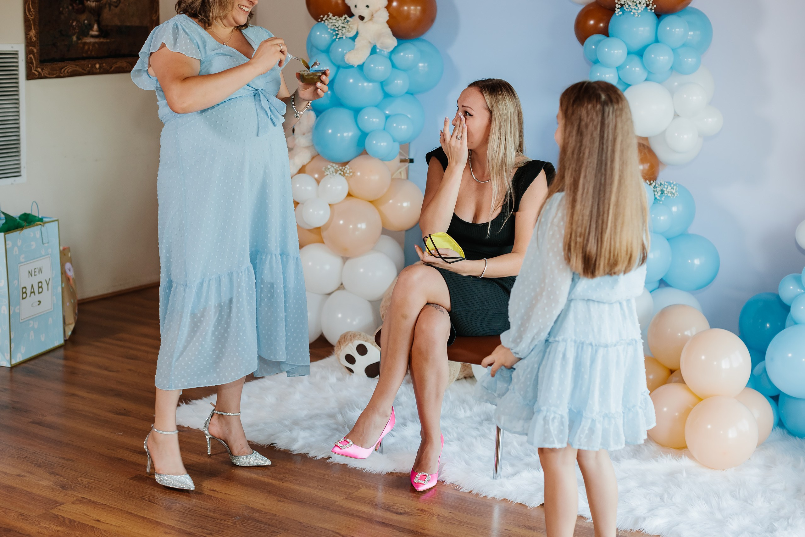 10.01.2022 Baby shower. Wedding family event photographer in Chicago Nick Yushevich