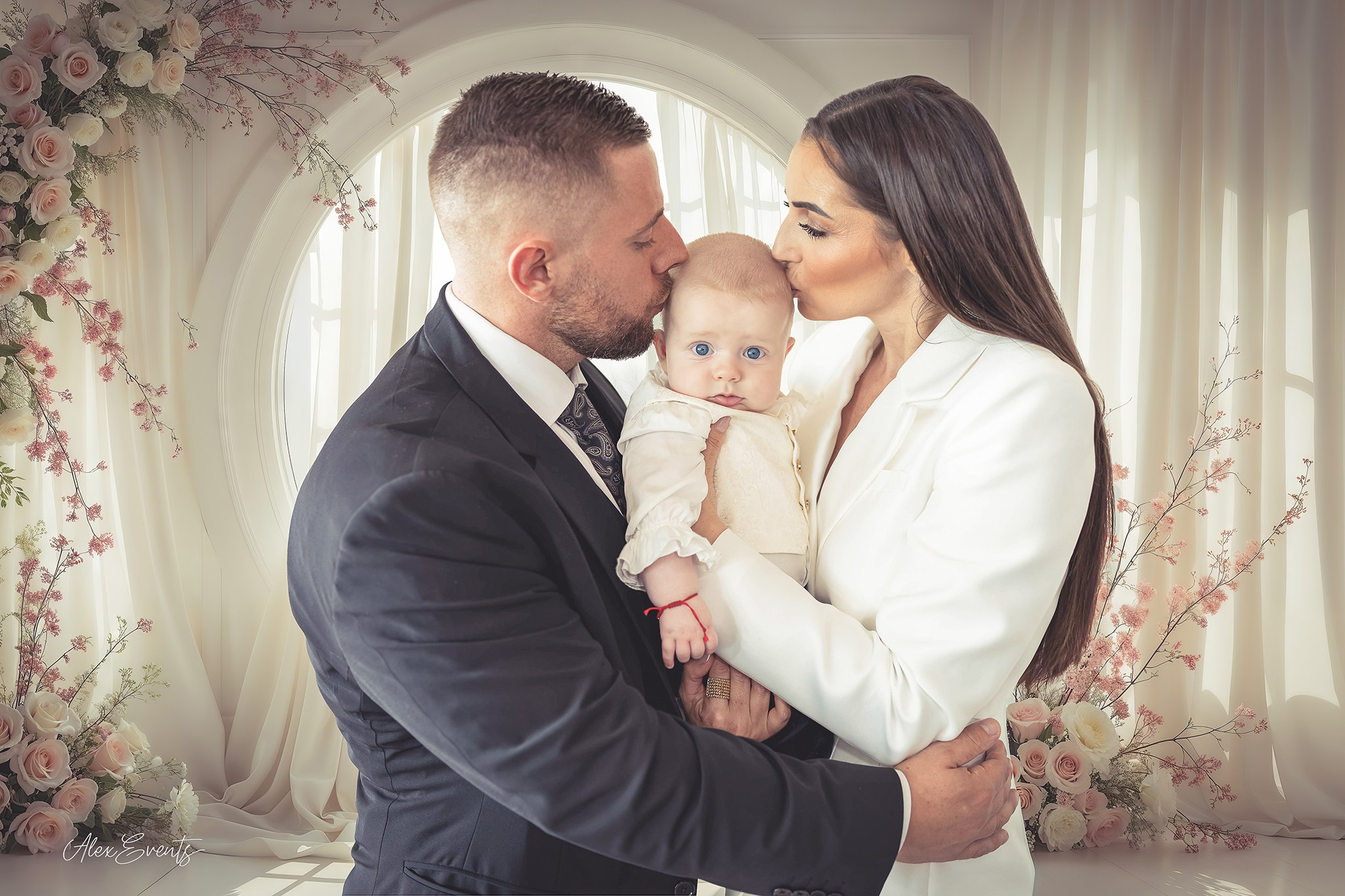 Botez fotografiat in Danemarca la biserica si petrecere | Alex Events. AlexEvents Fotograf / Videograf de evenimente Danemarca DK Horsens, Arhus, Odense, Vejle.Nunta, botez, foto-studio