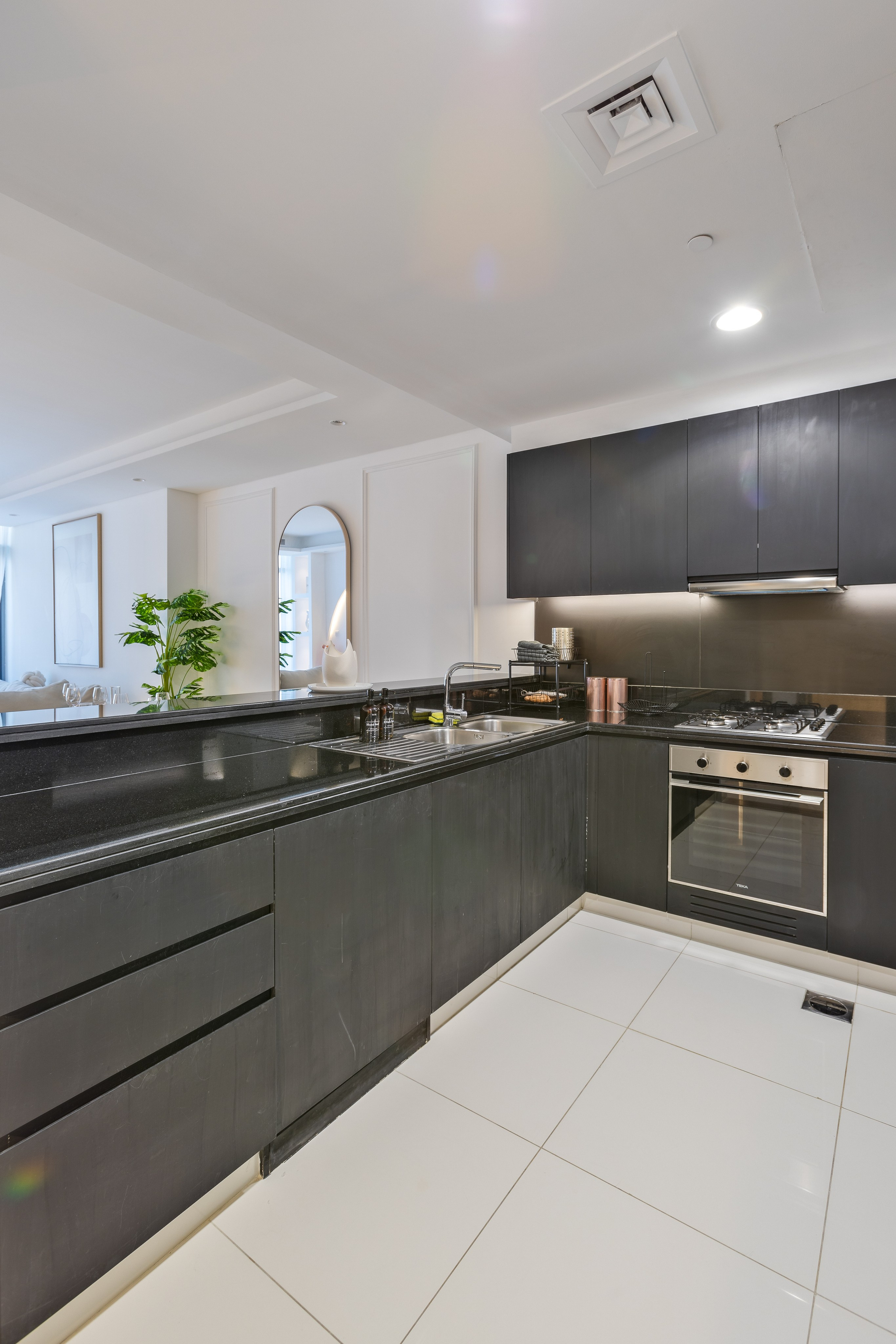 Paramount Midtown. Samy Mar Boy │Portrait, Automotive and Real Estate Photographer