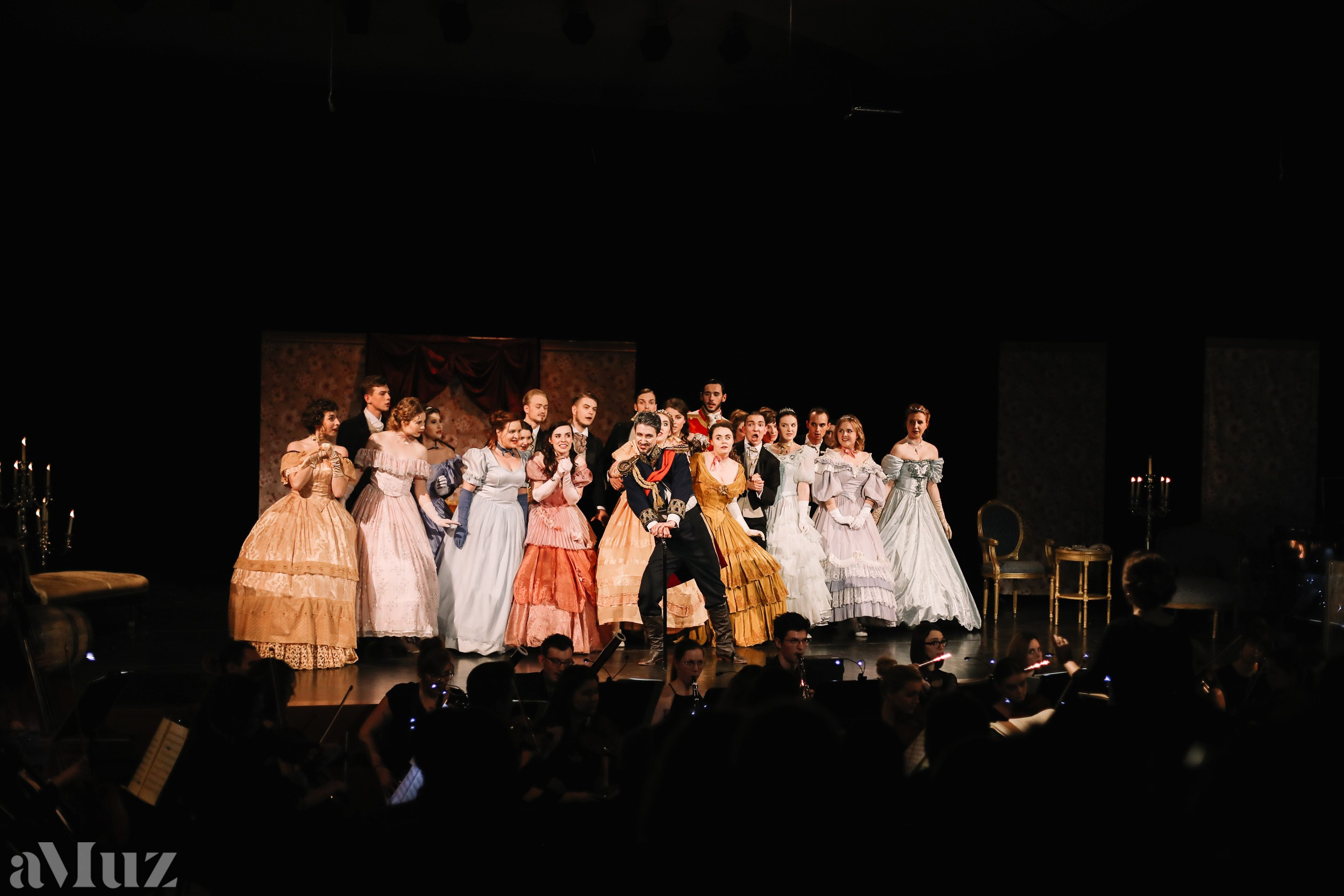 Opera Łąkowa. Fotograf Ślubny Warszawa - Sesje Biznesowe Rodzinne Eventy