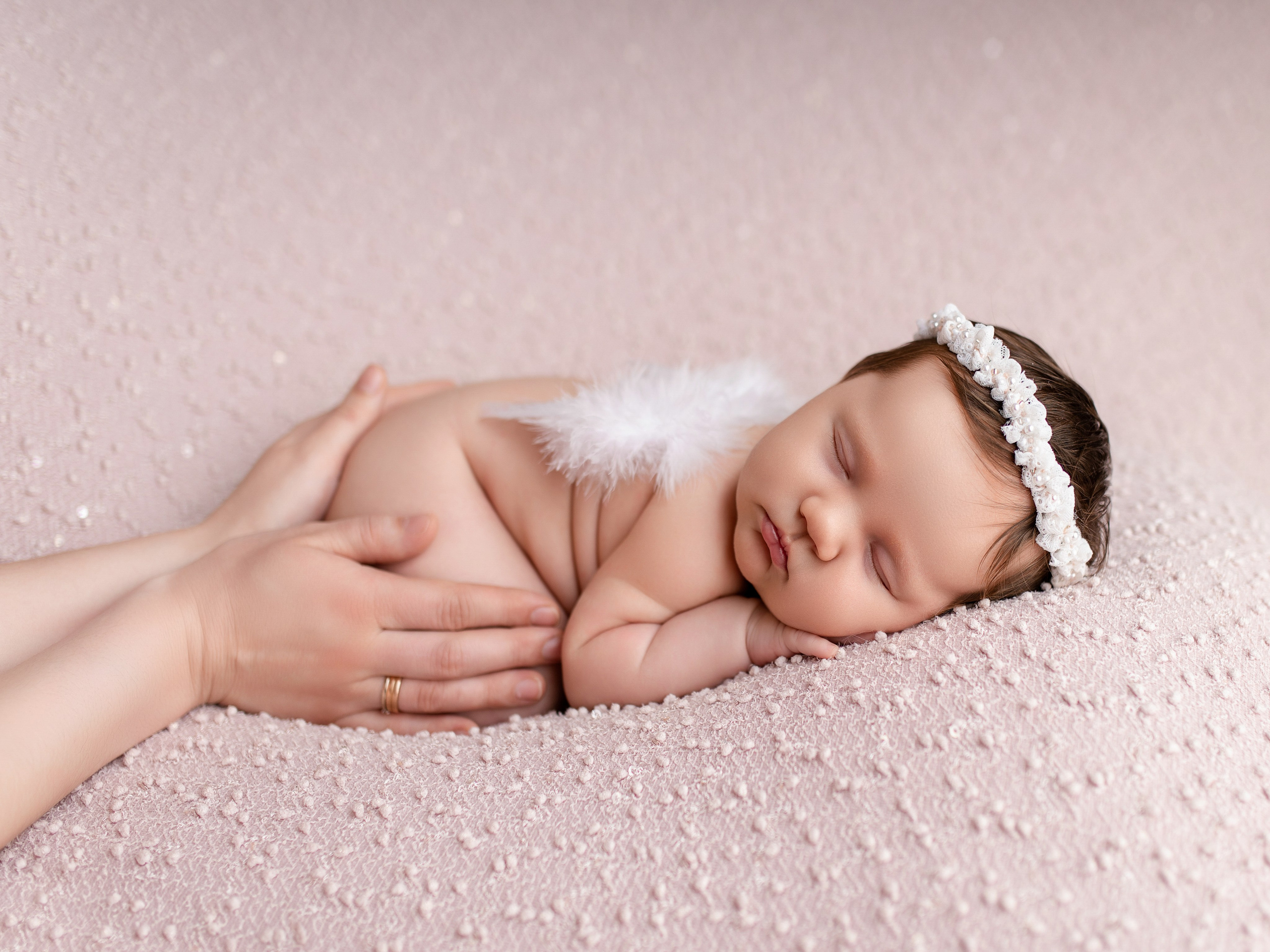 Esu Aleksandra naujagimių ir kudikių fotografė iš Vilniaus