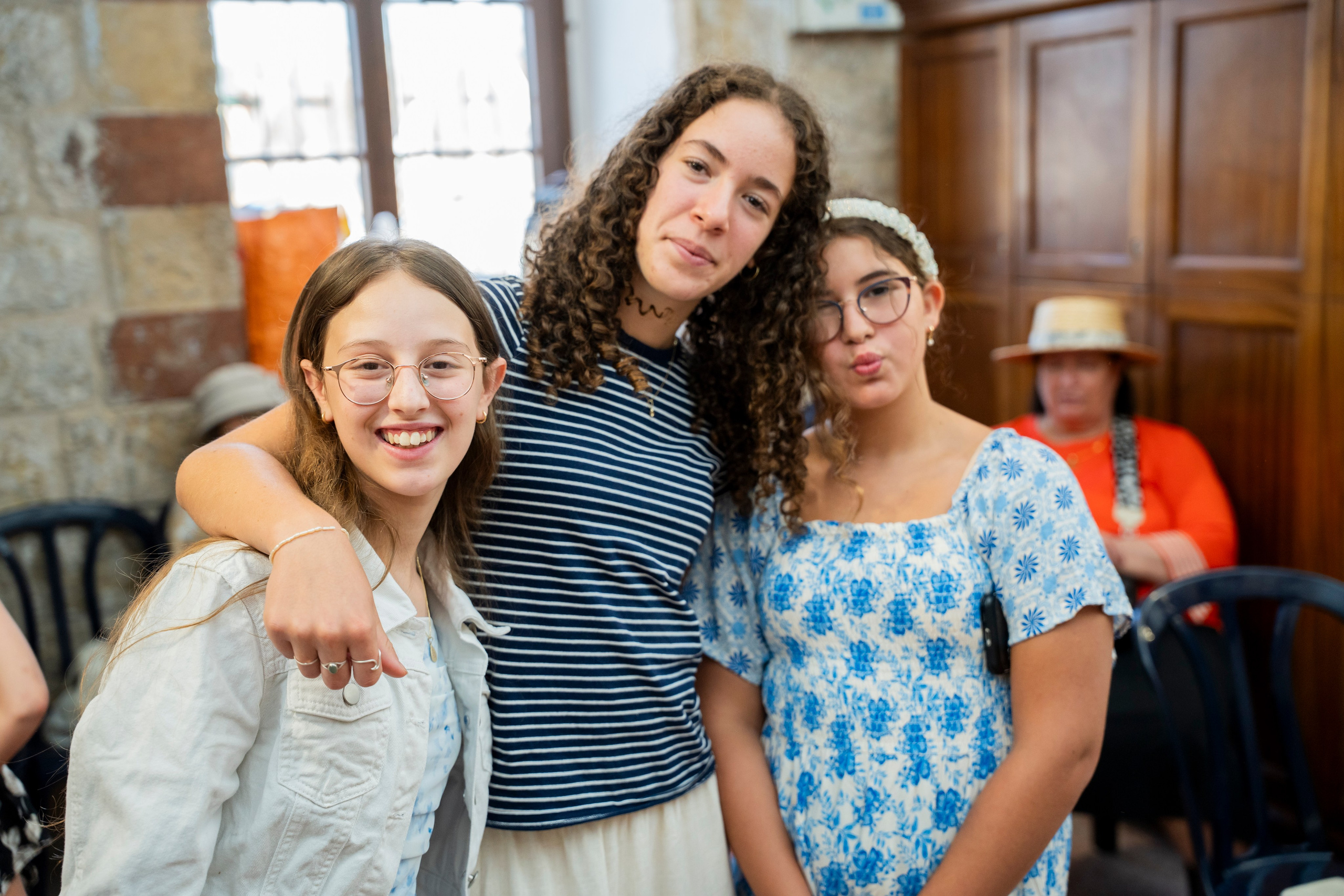 הנחת התפילין רפאל לוי. יוסף מזרחי צילום חתונה, ברית וזוגיות. צלם מקצועי שאוהב להוציא אתכם הכי יפים ברגעים הכי מרגשים