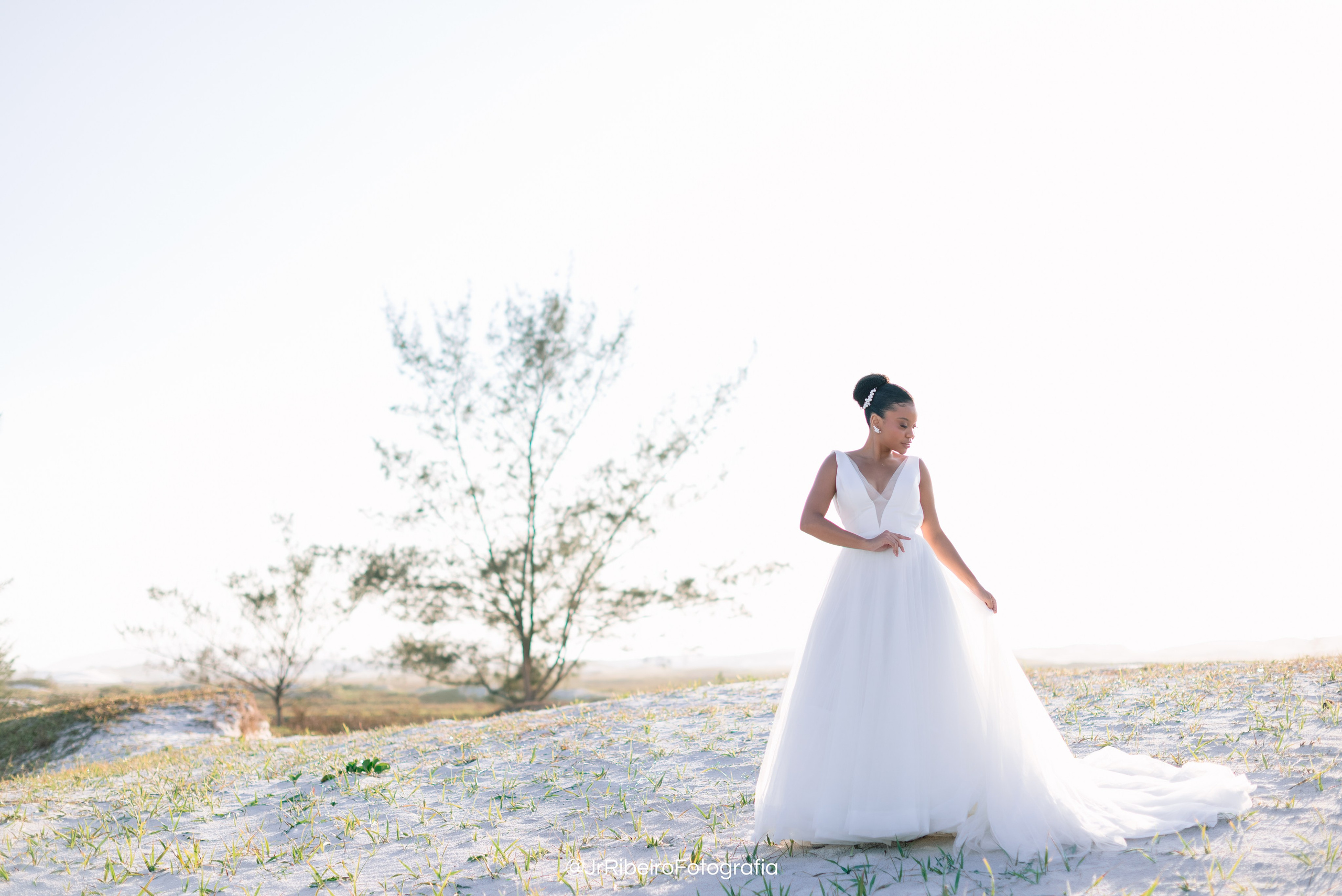 Véu & Mar | Editorial. Junior Ribeiro Fotografia