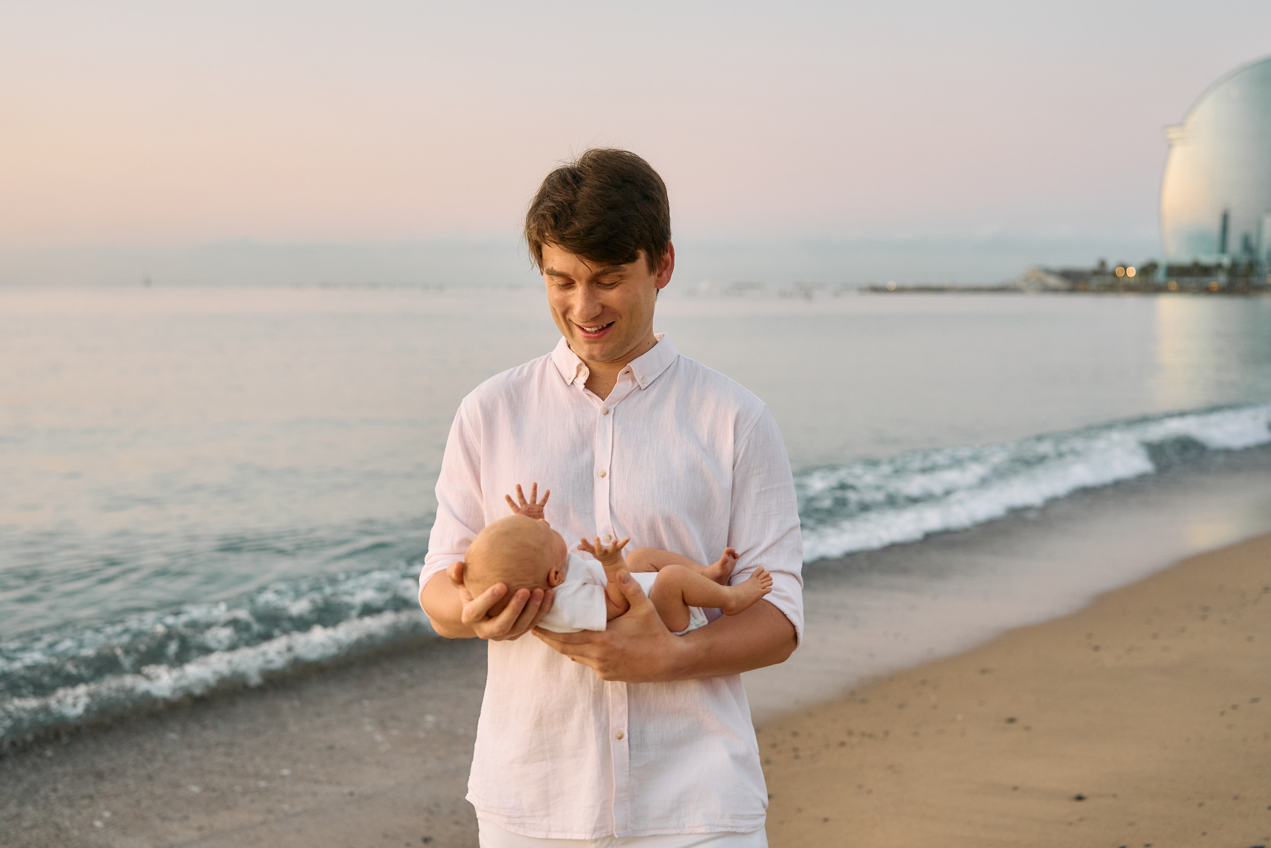 Description of the beach and sea location for a love-story or individual photo shoot in Barcelona, examples of photos. POSTCARD.BCN Photographer Kate in Barcelona. Love-story, family or individual photo shoots