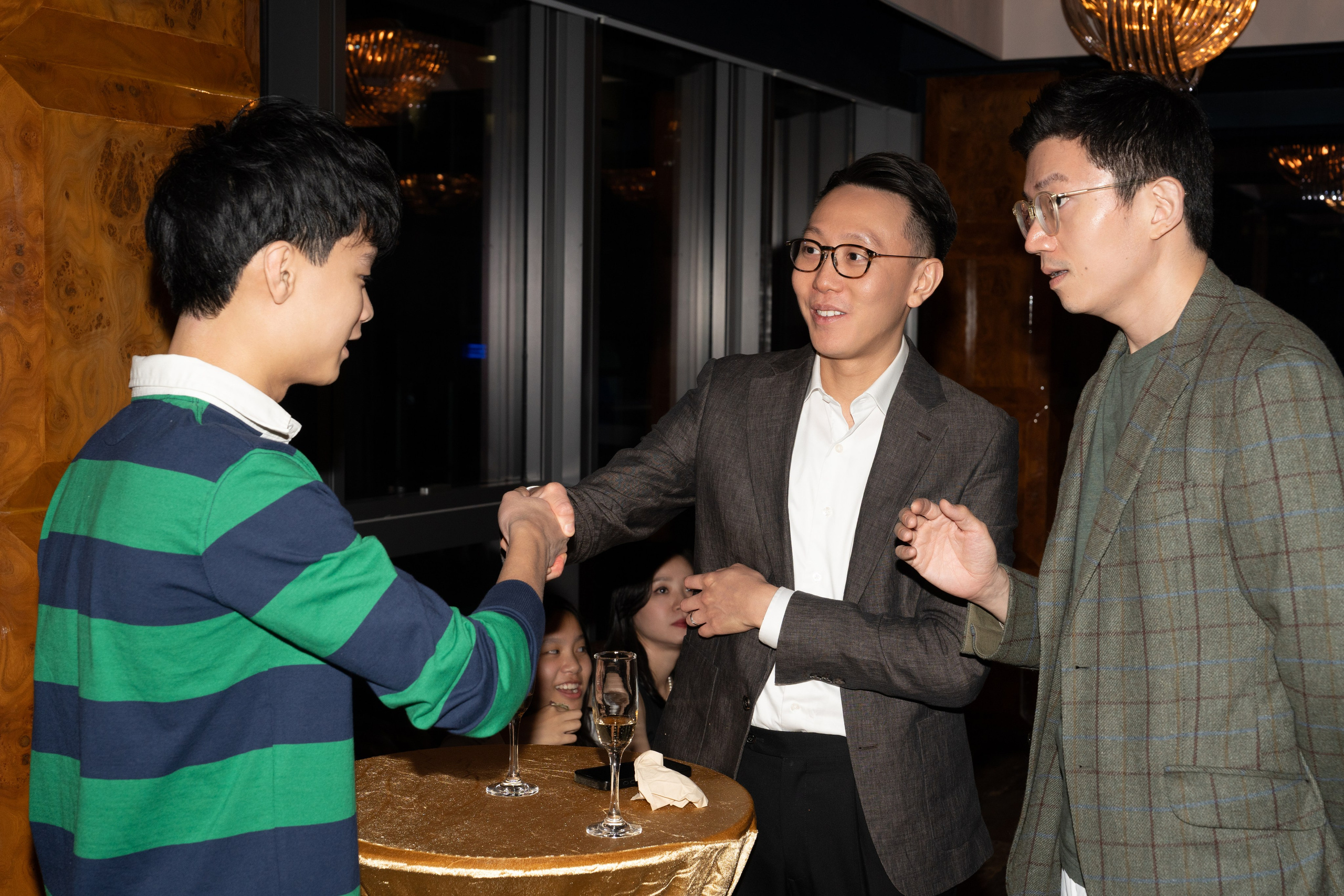 ETRA JEWELLERY. ФОТОГРАФ В ГОНКОНГЕ (СВАДЬБЫ, FASHION, СЕМЕЙНЫЕ, МЕРОПРИЯТИЯ, ФОТОПРОГУЛКИ)