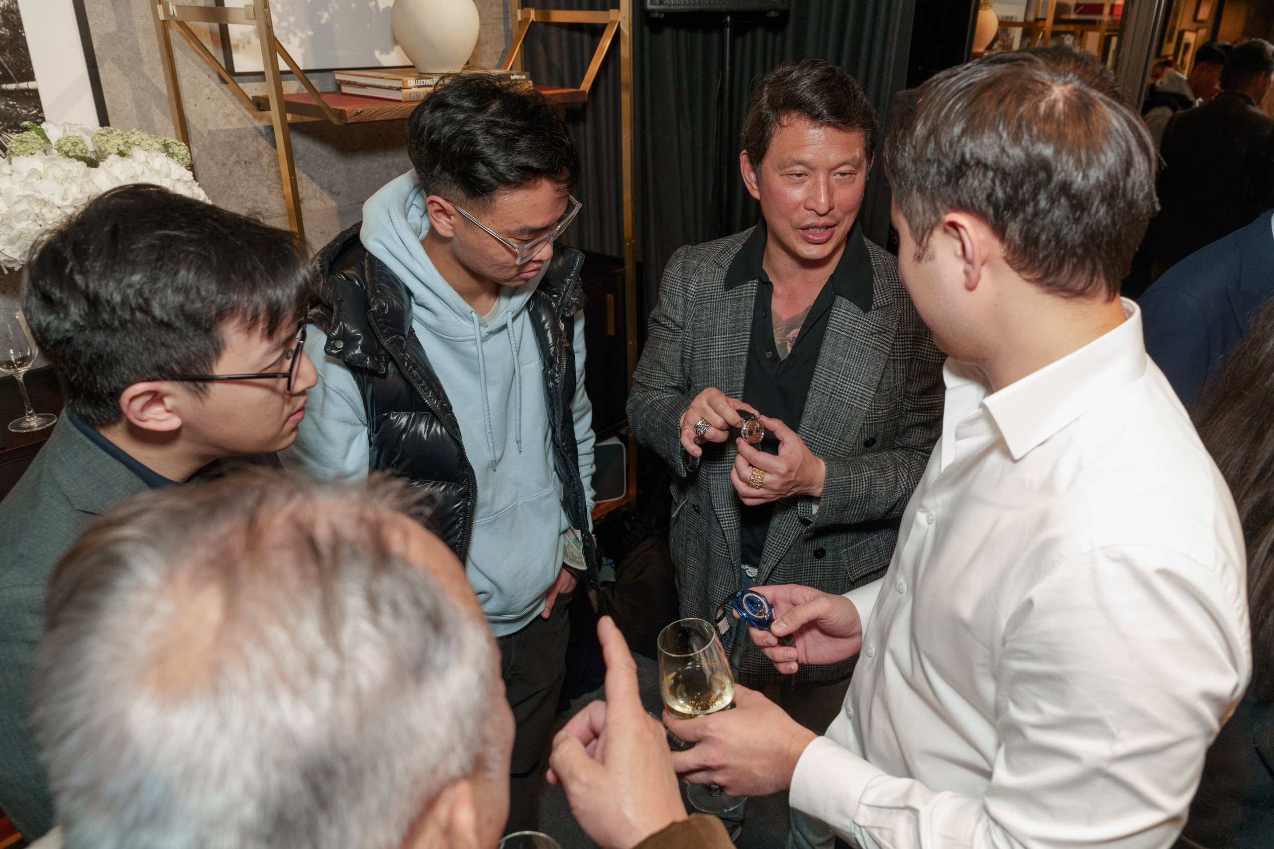 WATCHBOX. ФОТОГРАФ В ГОНКОНГЕ (СВАДЬБЫ, FASHION, СЕМЕЙНЫЕ, МЕРОПРИЯТИЯ, ФОТОПРОГУЛКИ)