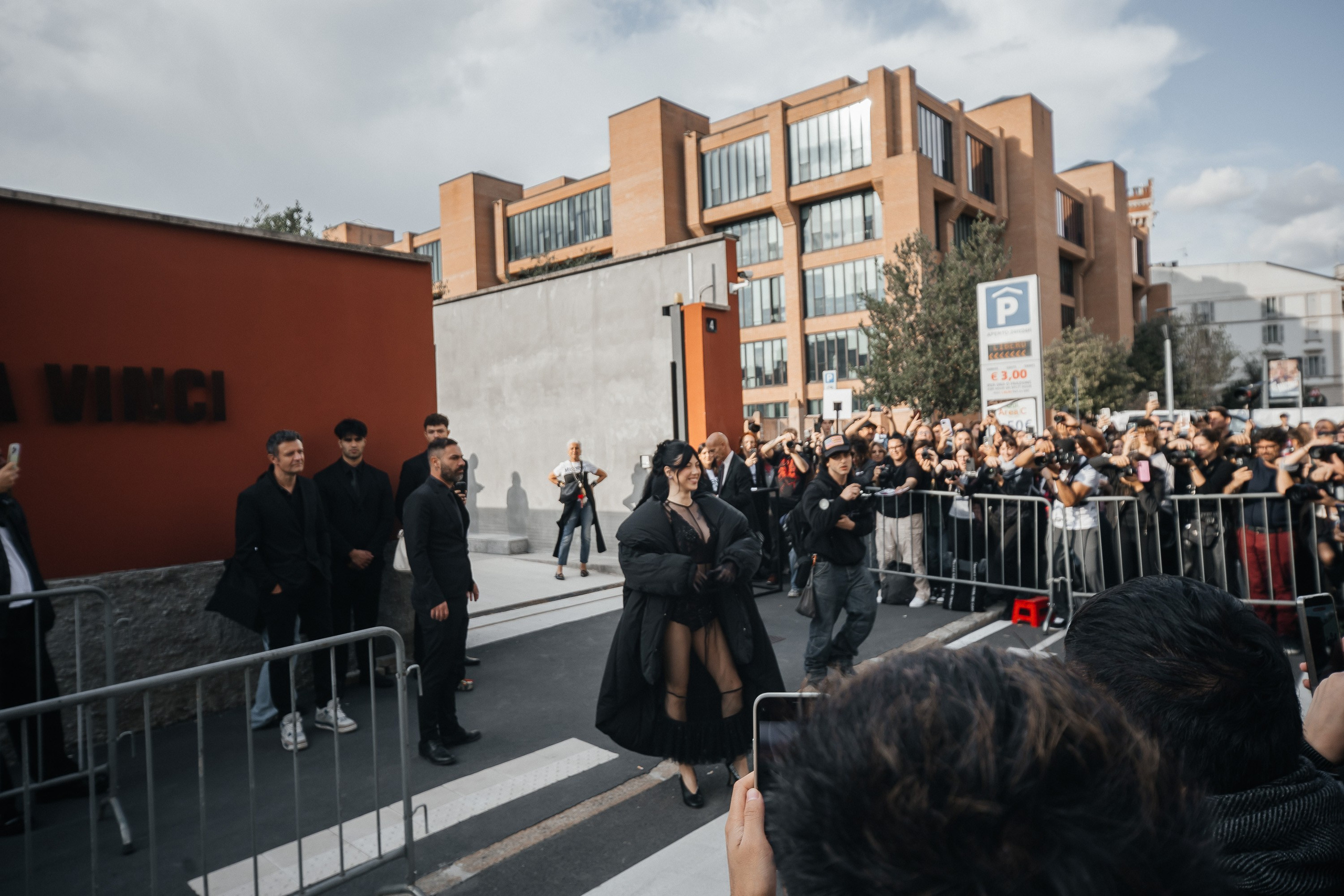 Prada ● Moschino. Valokuvaaja Lahti, Helsinki Elena Salonen