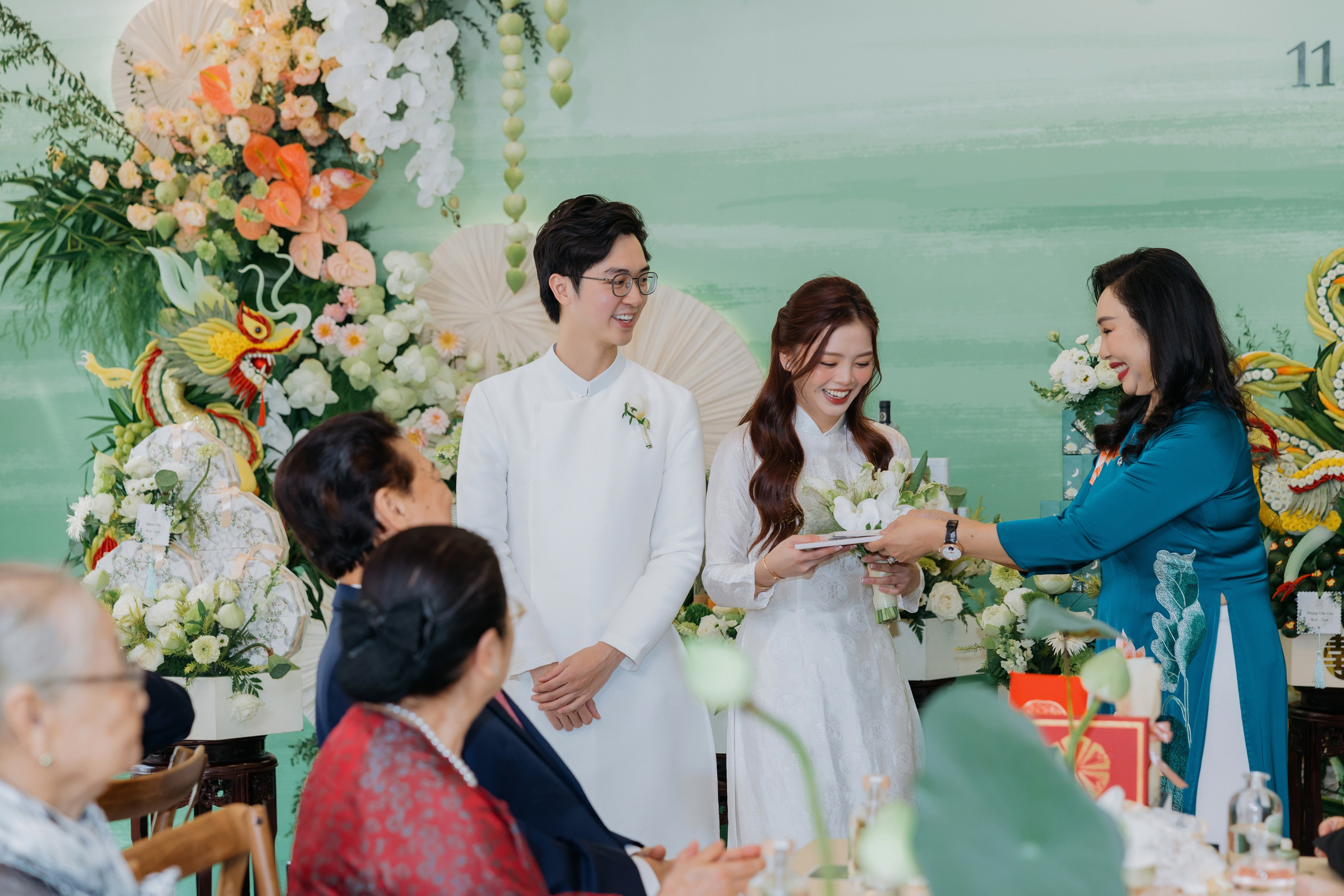 TRINH & MINH / Engagement 11.10.2024. Nhiếp ảnh gia đám cưới hàng đầu tại Thành Phố Hồ Chí Minh