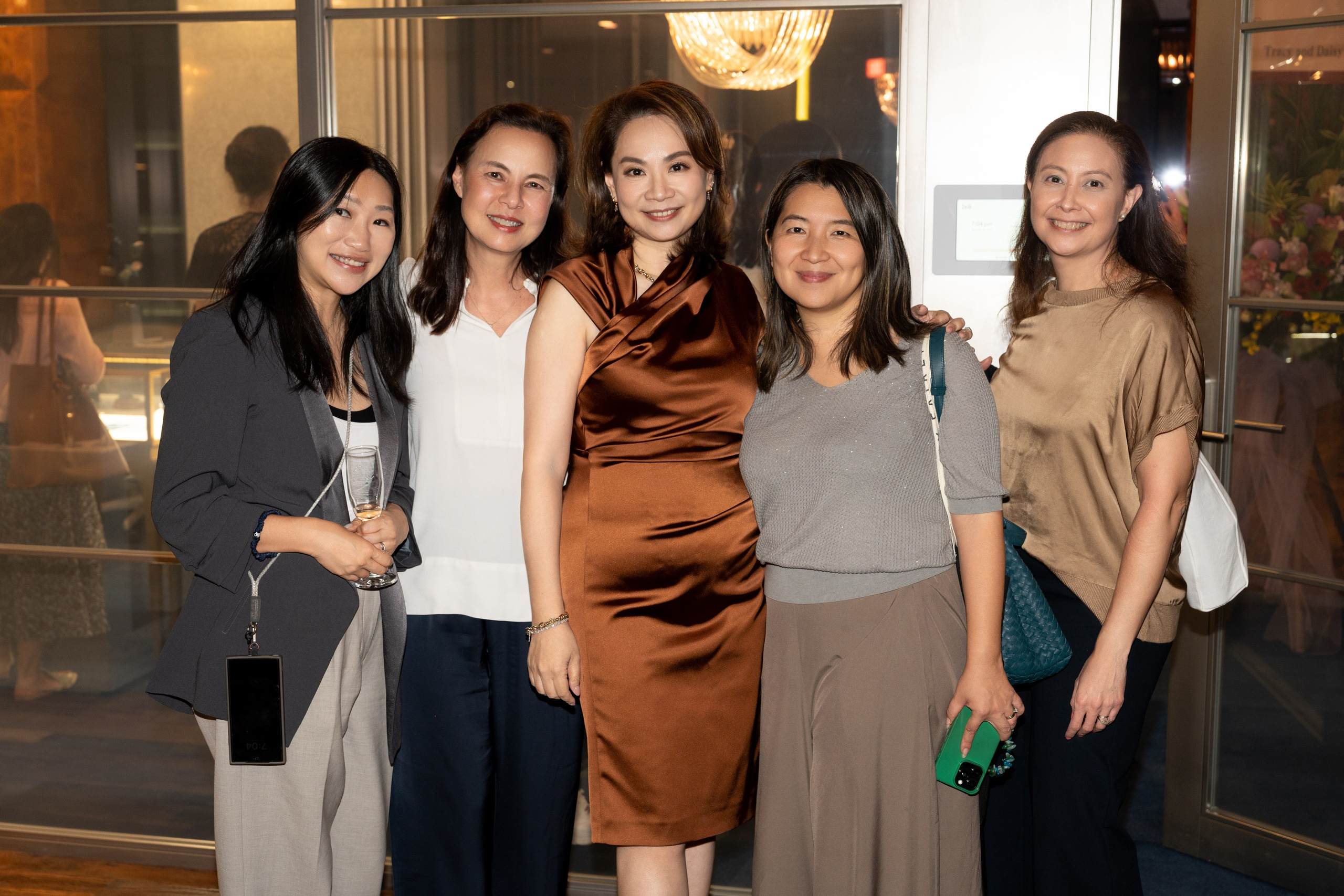 ETRA JEWELLERY. ФОТОГРАФ В ГОНКОНГЕ (СВАДЬБЫ, FASHION, СЕМЕЙНЫЕ, МЕРОПРИЯТИЯ, ФОТОПРОГУЛКИ)