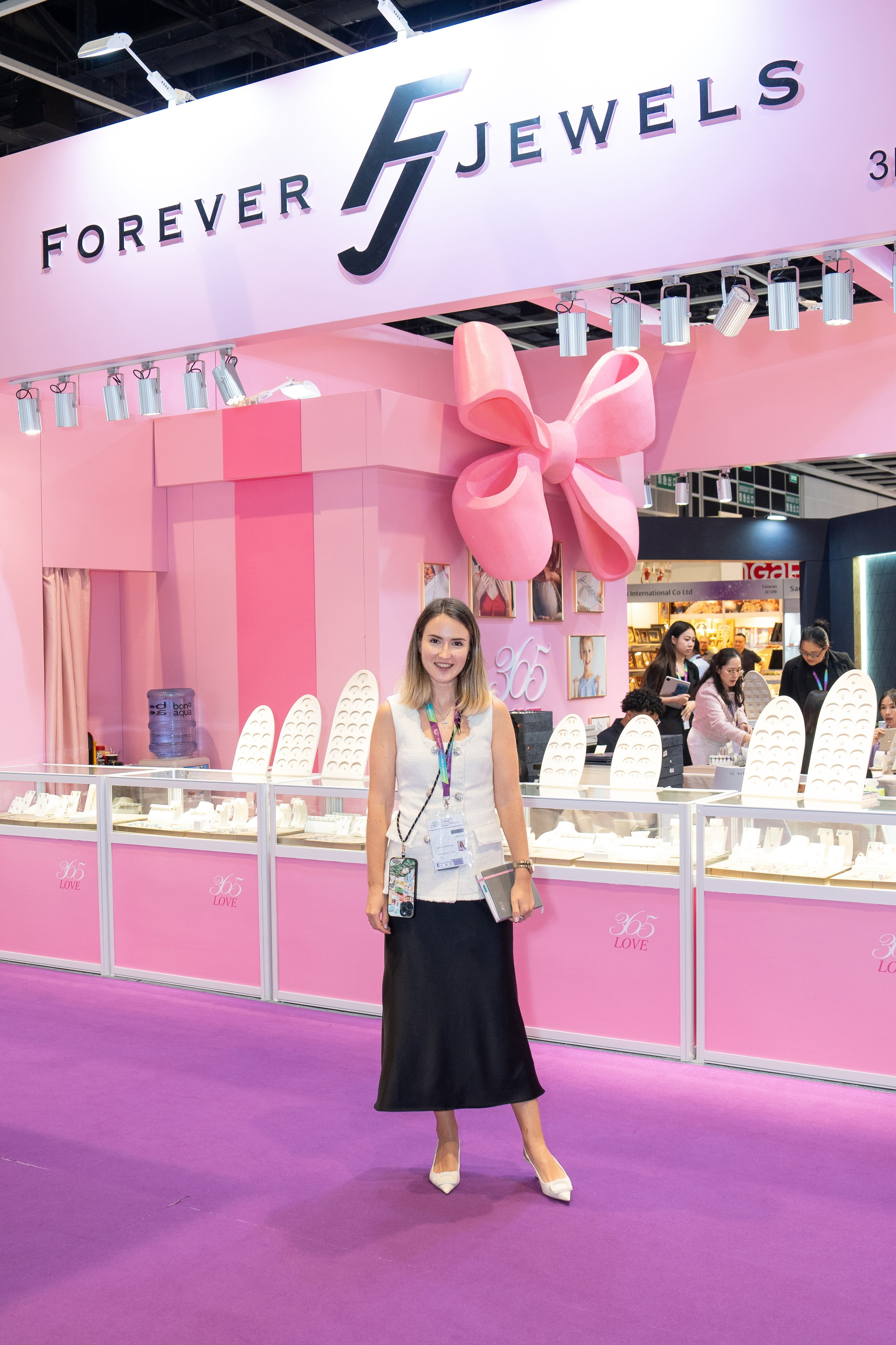 FOREVER5JEWELS. PHOTOGRAPHER IN HONG KONG (WEDDING, FASHION, FAMILY, EVENTS)