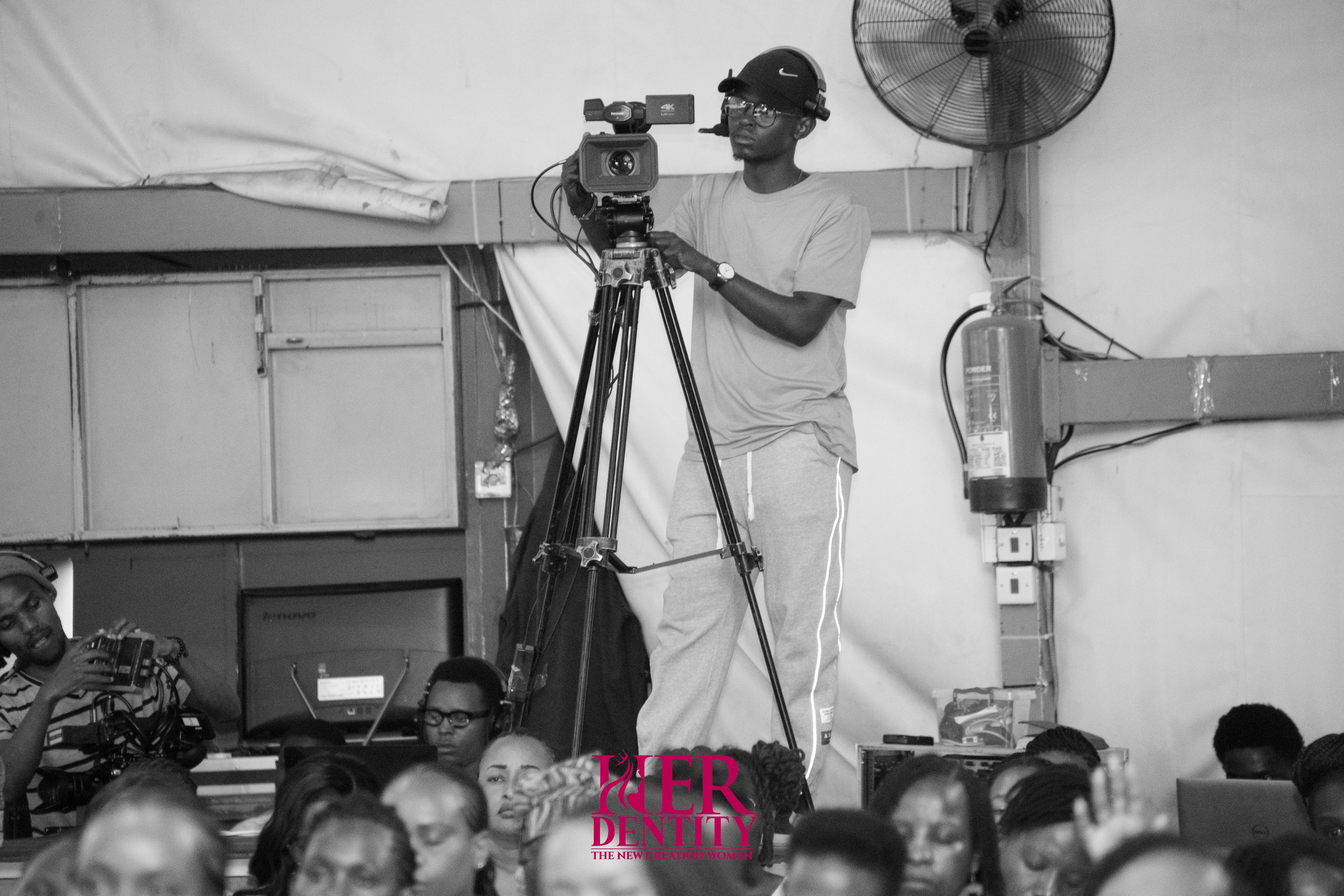 LADIES MINISTRY. Pastor Morris