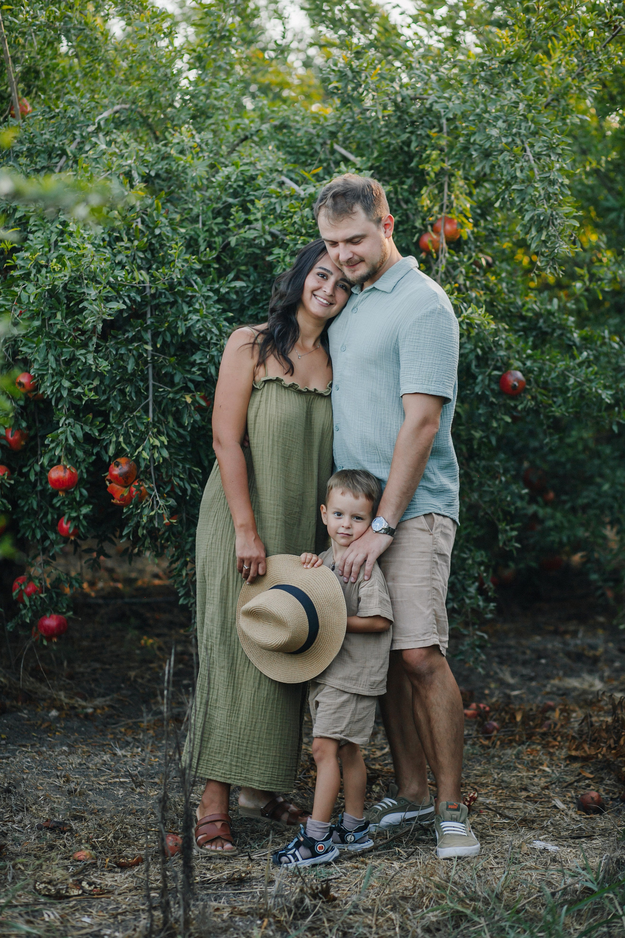 Binyamina garden. Family photographer in Israel