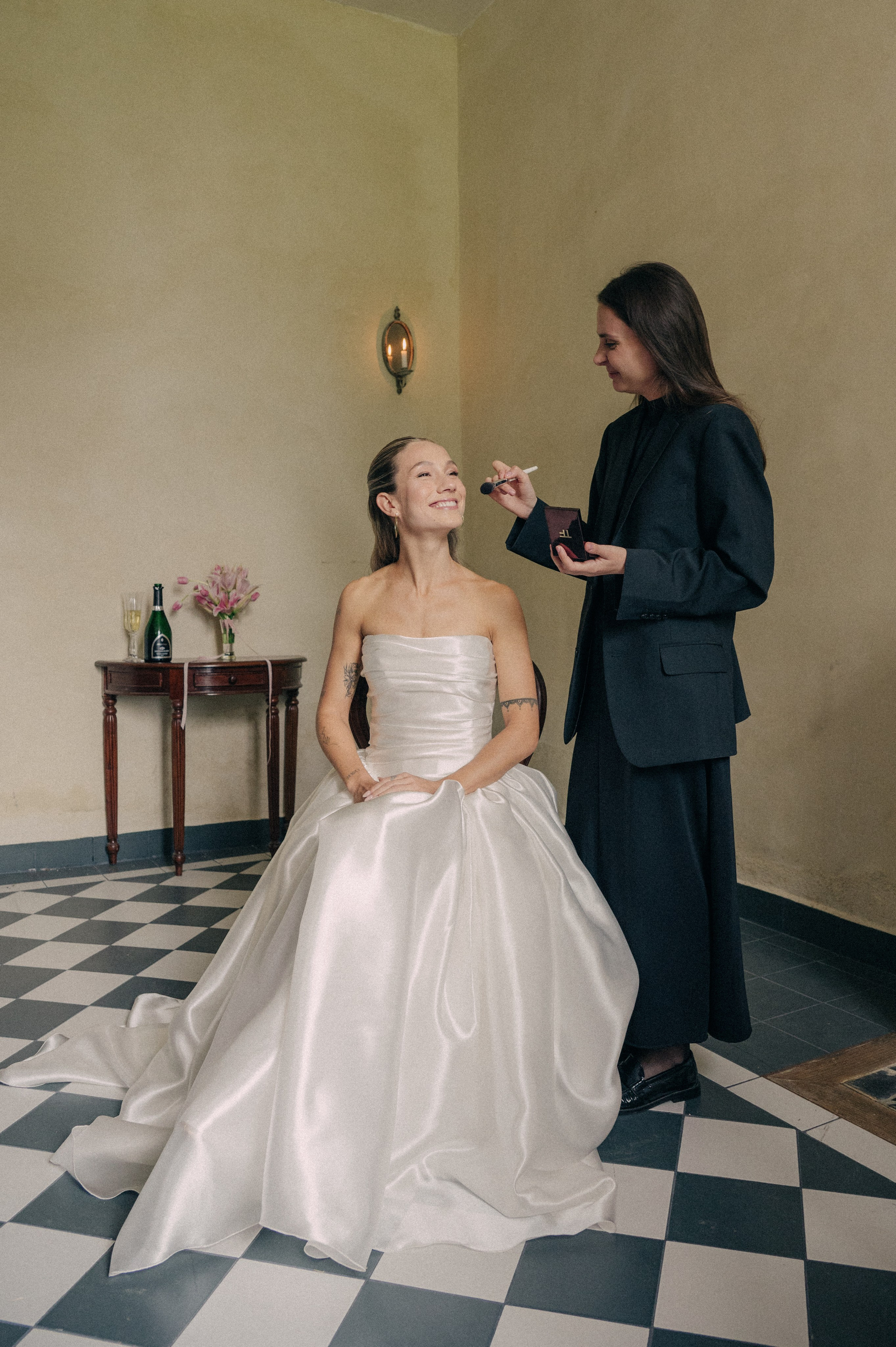 Paula and Tony. Wedding and commercial photographer