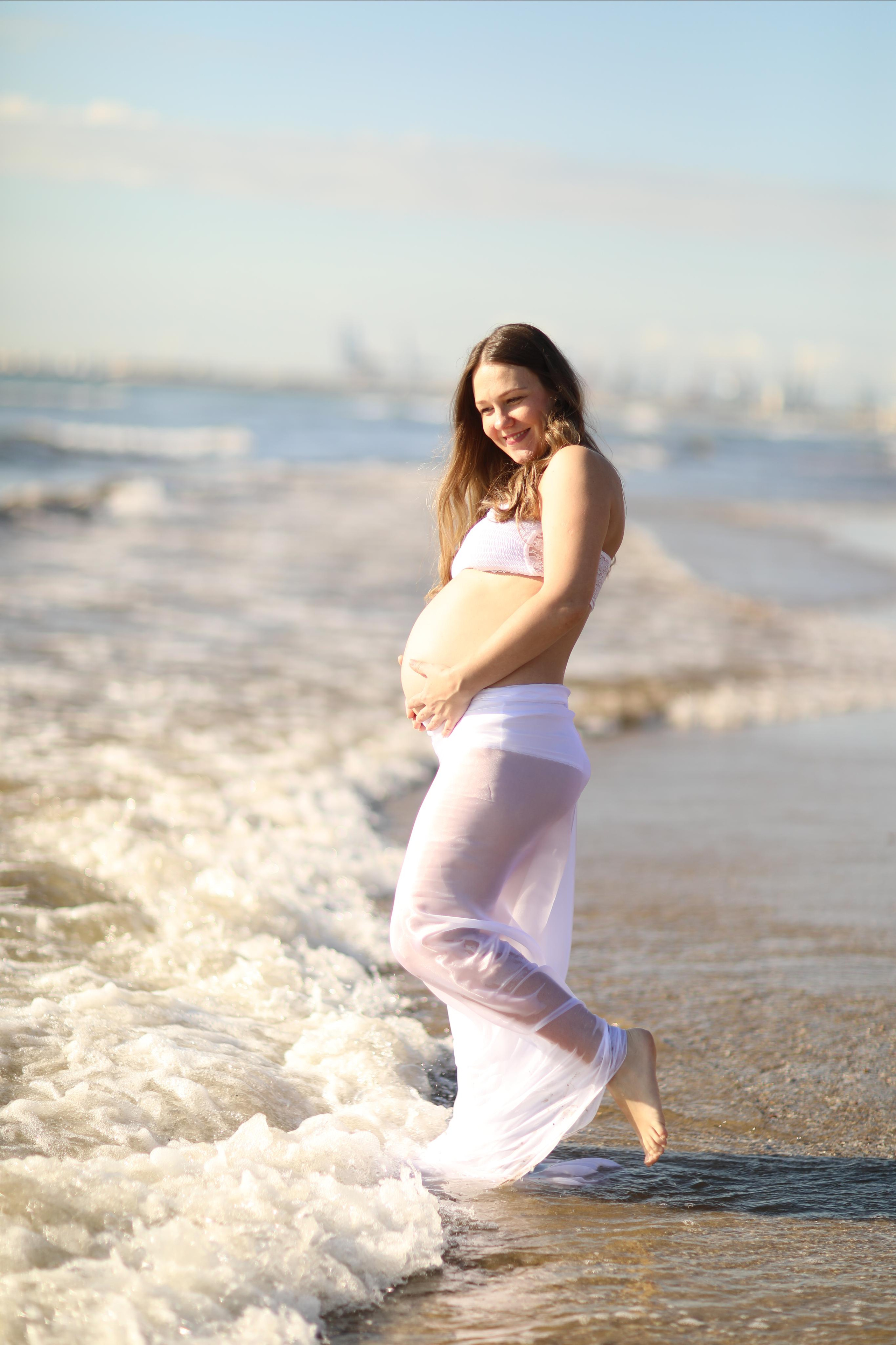 Premamá en Exterior. Fotografía de Eventos, Embarazo y Familiar en Pirineos