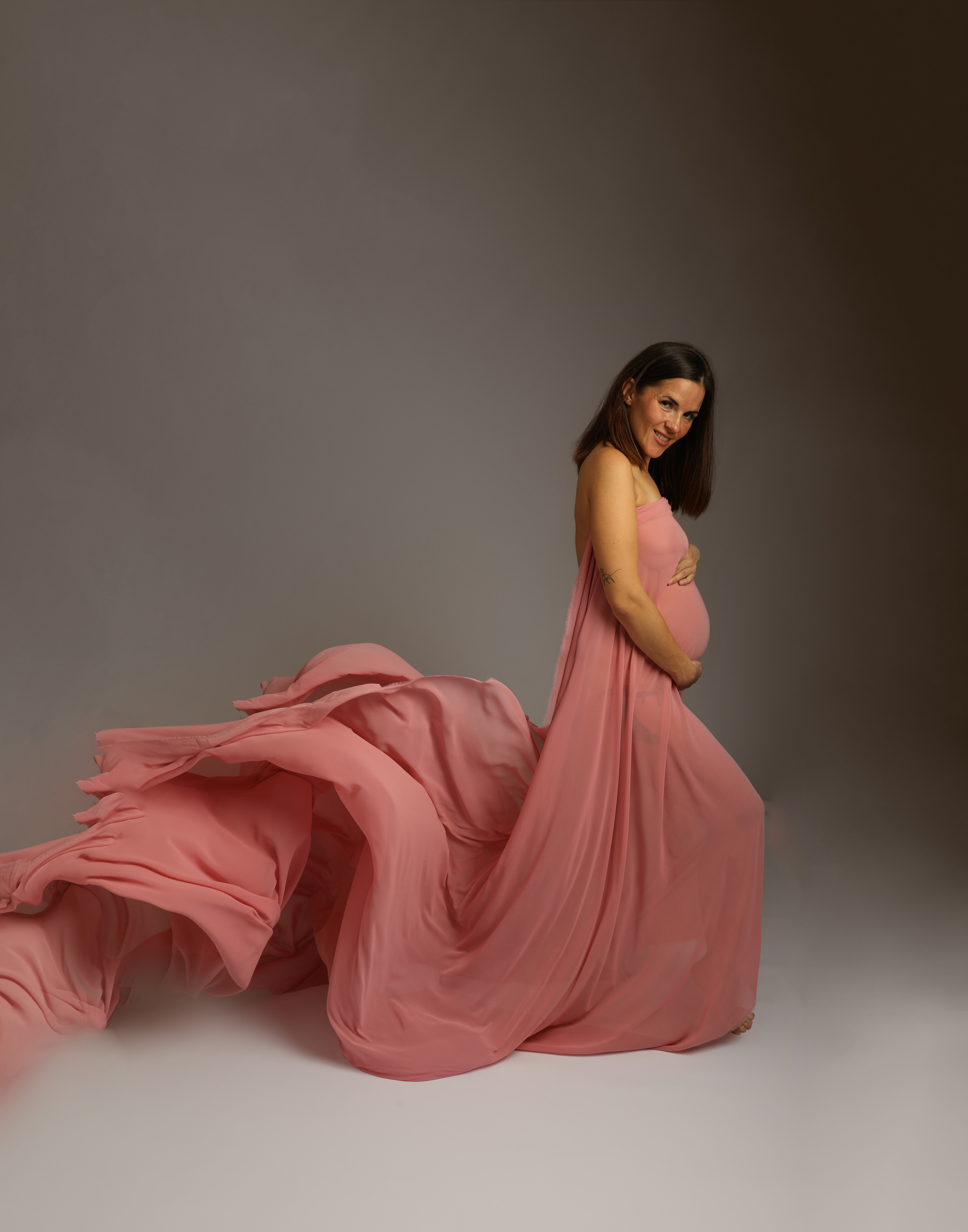 Premamá en Exterior. Fotografía de Eventos, Embarazo y Familiar en Pirineos