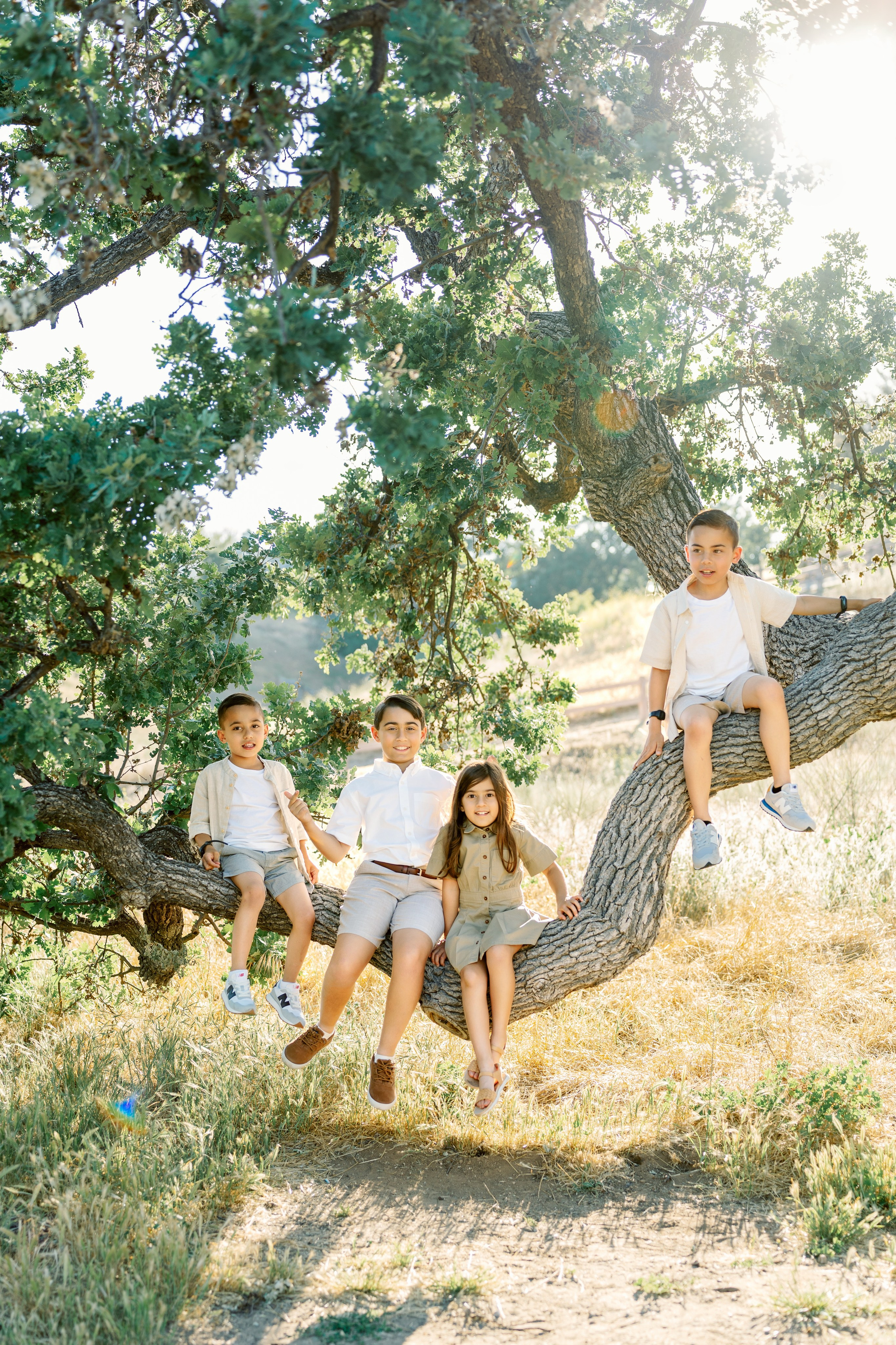 California, Los Angeles, Santa Clarita Family Photoshoot. Wedding Photography & Videography Team in California, Los Angeles, San Francisco, San Diego and Travel