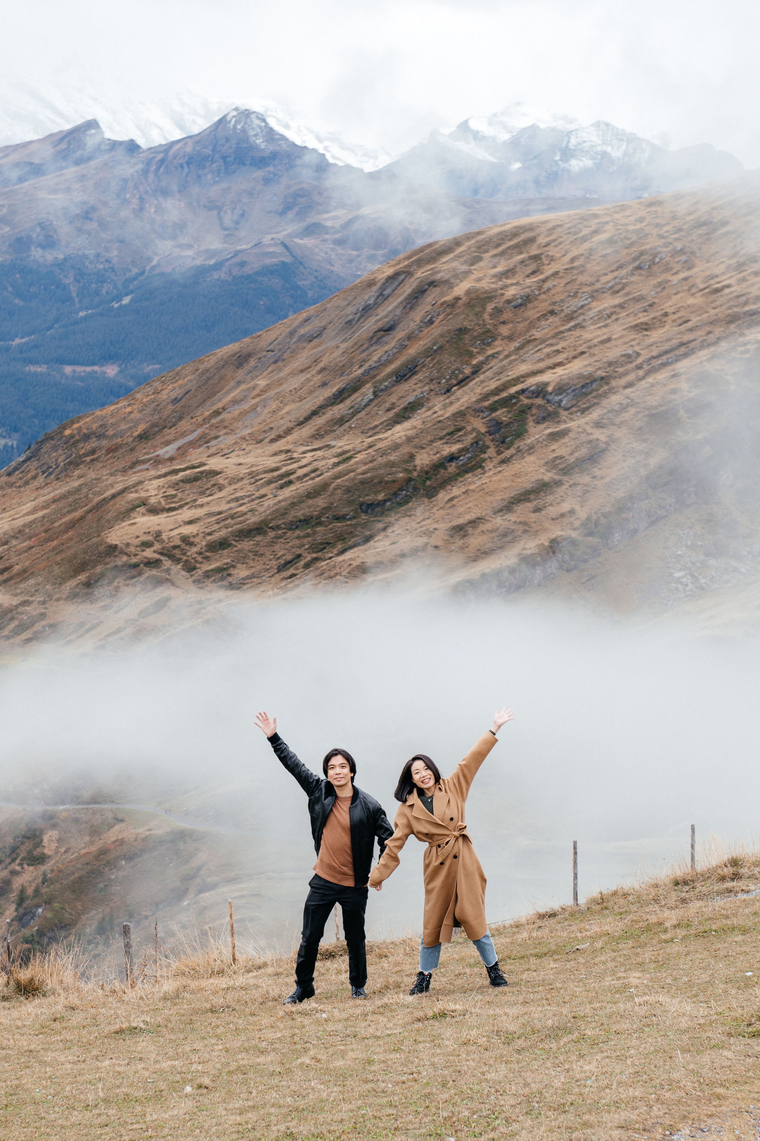Kaiwen & Xiaoming Grindelwald, Switzerland. I am Elena Altendorfer. Wedding photographer in Zurich and Switzerland