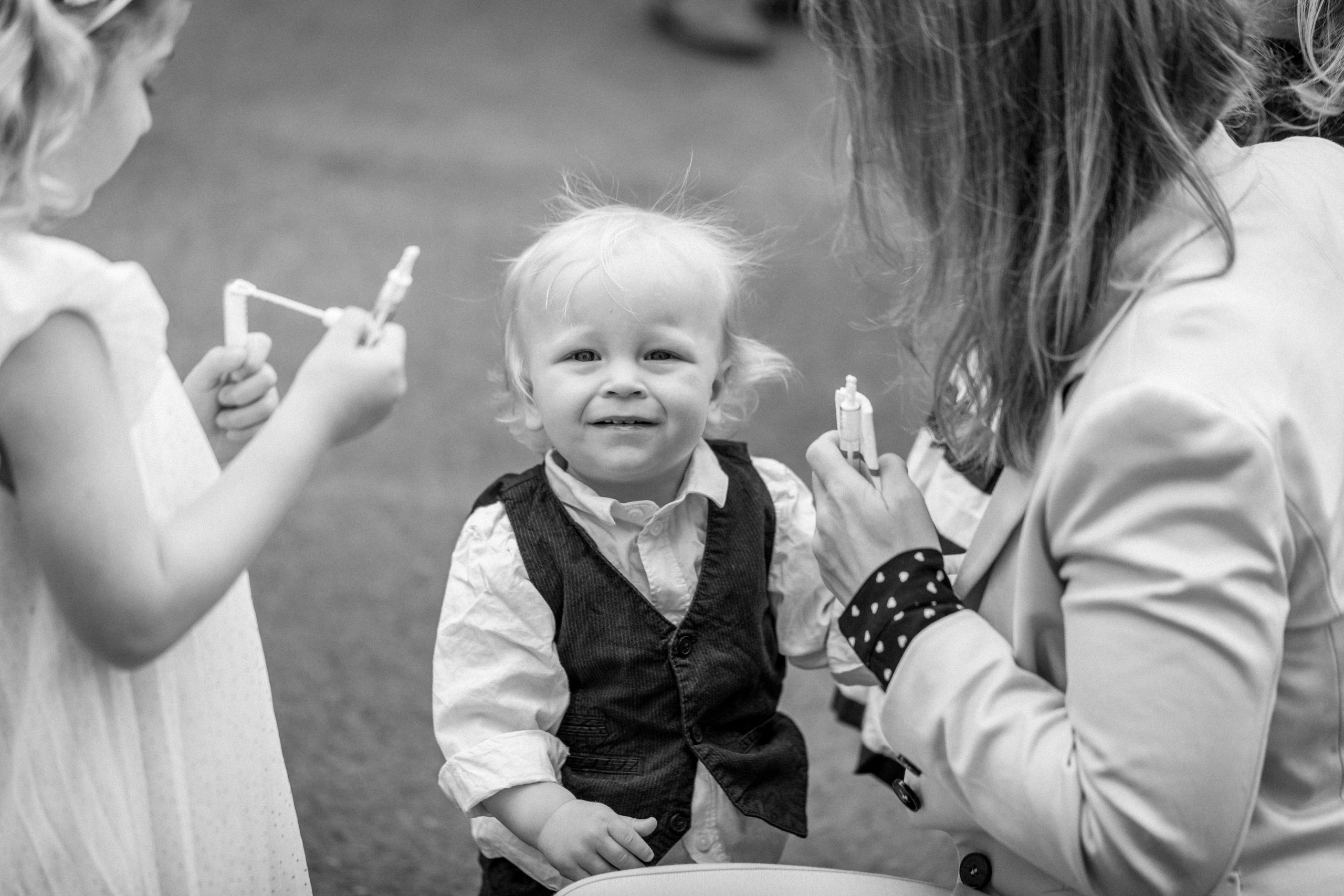 Kirchliche Trauung in Oerlinghausen – Emotionale Hochzeitsfotos & Stilvolle Reportagen!. Hochzeitsfotografin in Gütersloh | Authentische Hochzeitsreportagen | TK Photographie