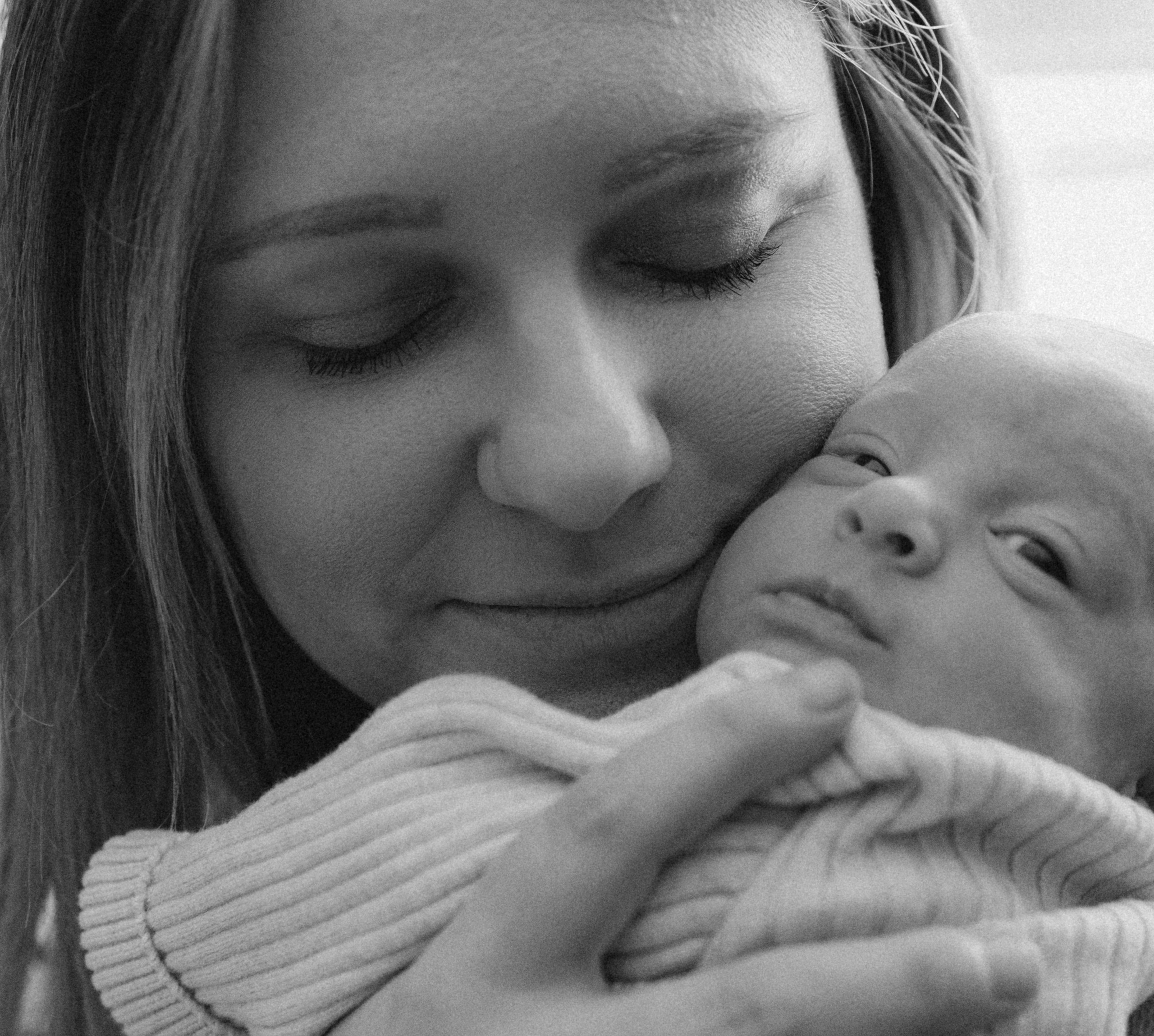 Newborn lifestyle documentary photographer