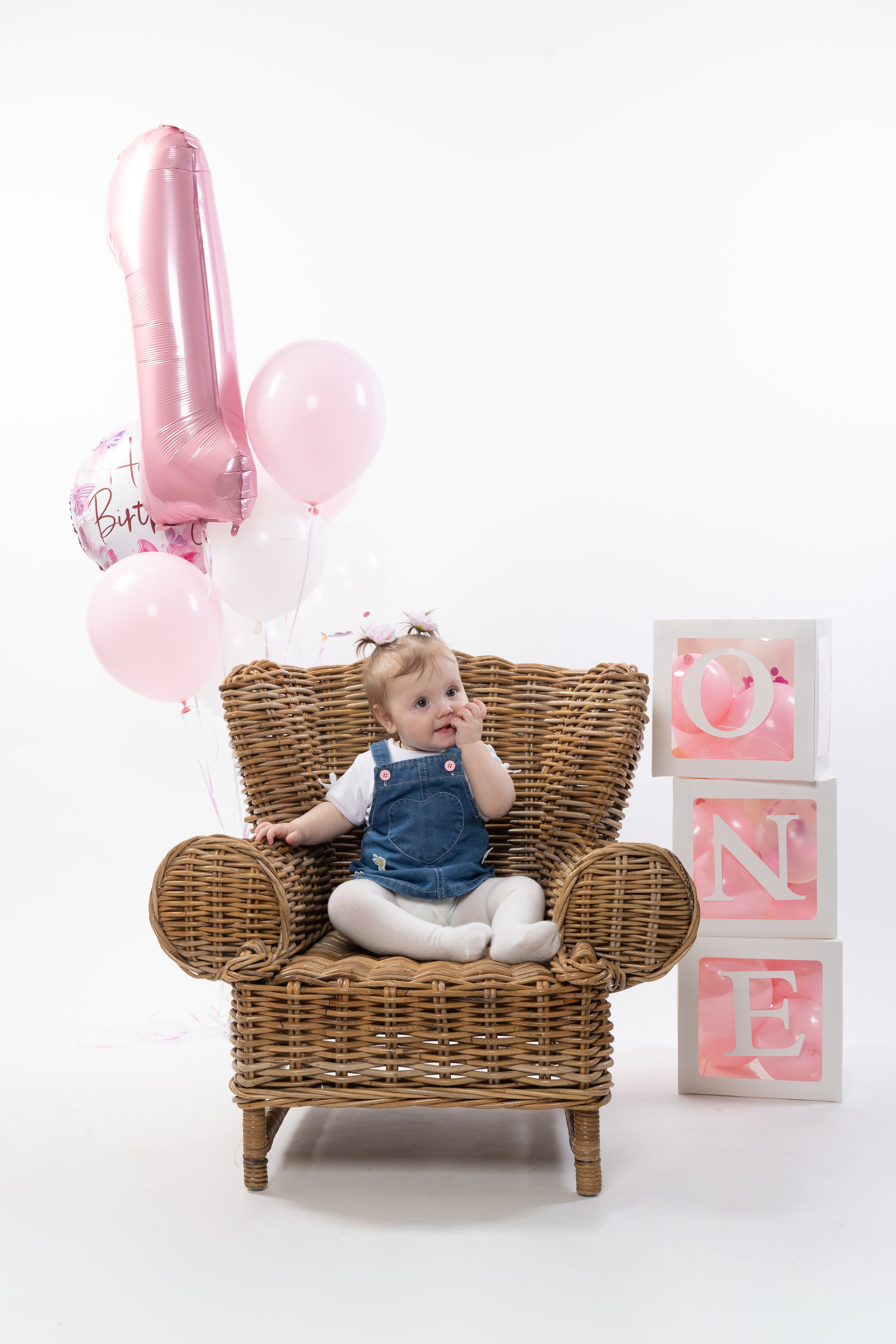 Happy Birthday. Portrait and Family Photographer in Netherlands