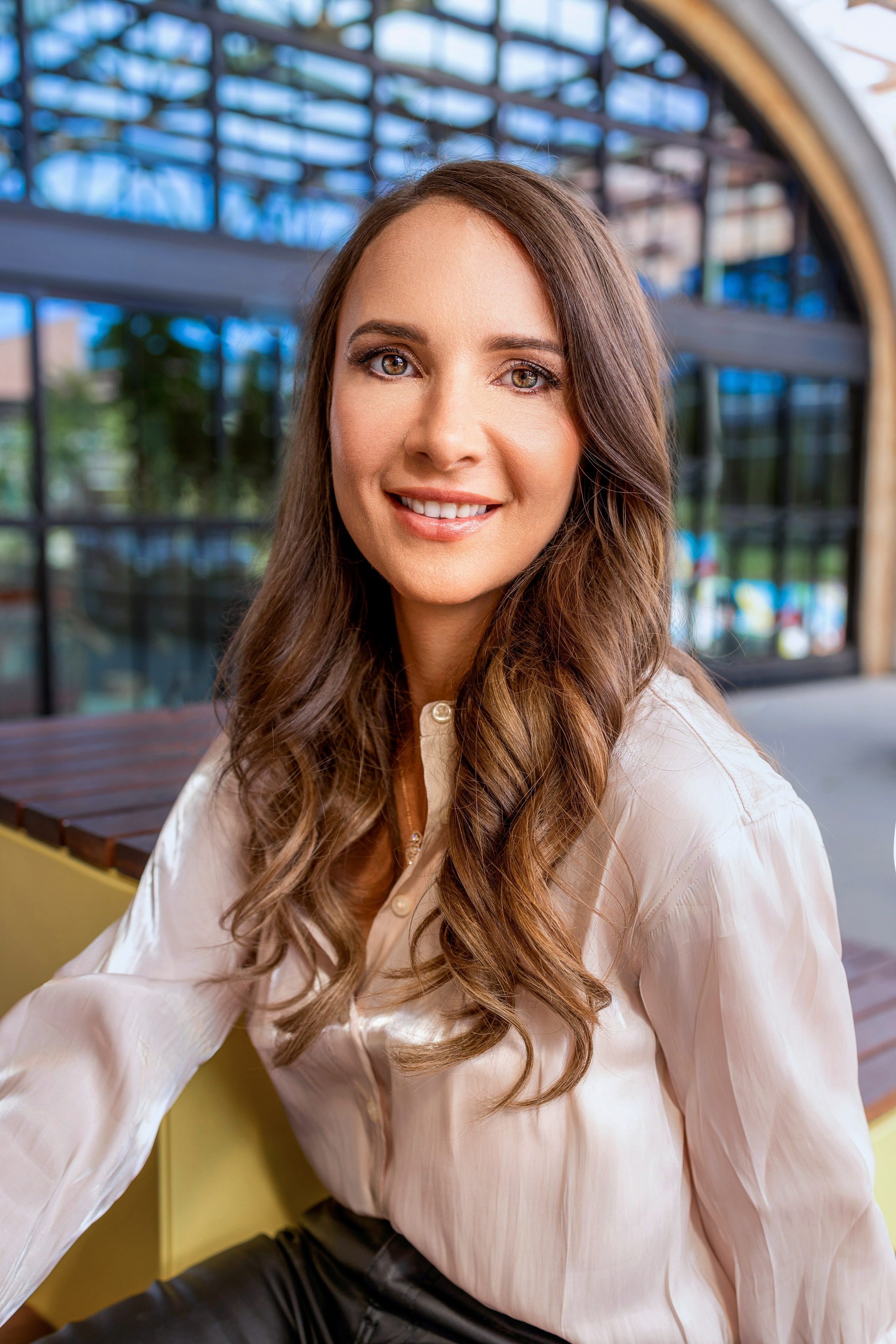 Business headshot. Anaeliseevaphoto.com