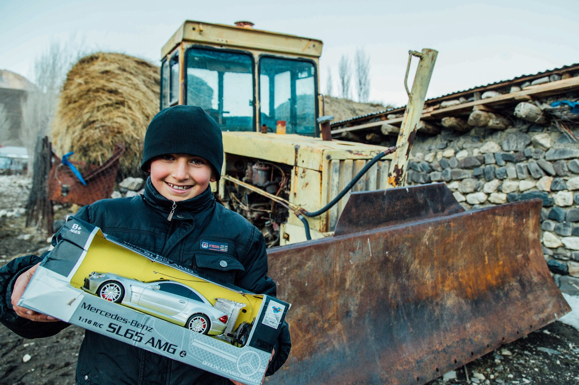 Şaxta Baba Ucqar Dağ Kəndlərində - Sosial Layihə. Bakıda Peşəkar Tədbir, Love Story və Təbiət Fotoqrafı — Elşən Baba