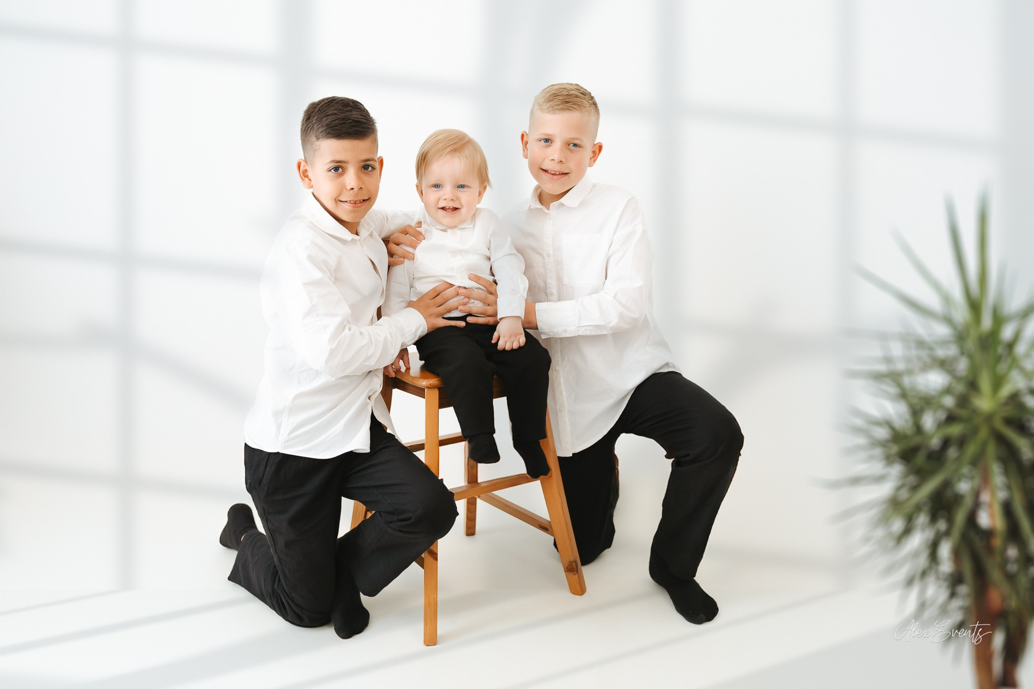 Fotograf Studio copii 1 an Romani Danemarca | Alex Events. AlexEvents Fotograf / Videograf de evenimente Danemarca DK Horsens, Arhus, Odense, Vejle.Nunta, botez, foto-studio