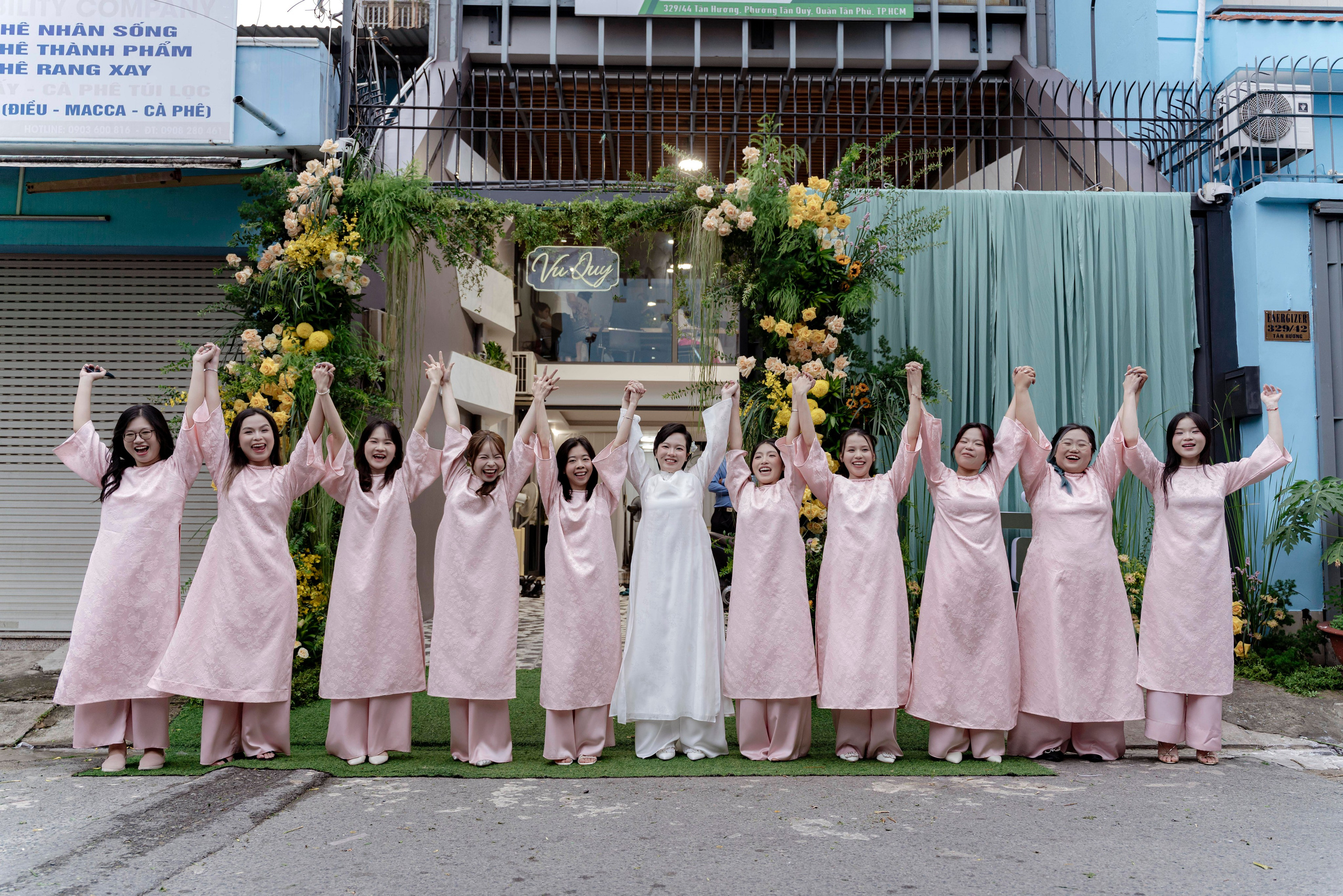 JOE & MIA. WEDDING PHOTOGRAPHER IN VIETNAM