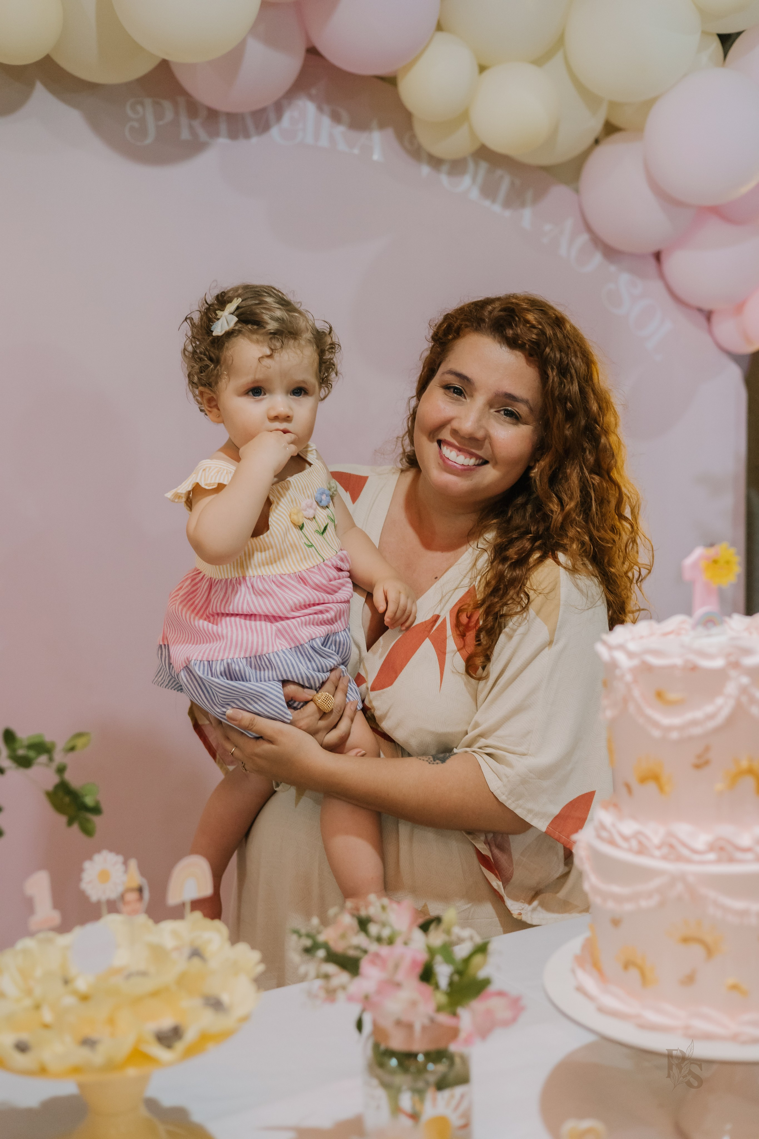 Aurora — 1 ano. Fotógrafo Richard Silvestre — Casamentos na Bahia