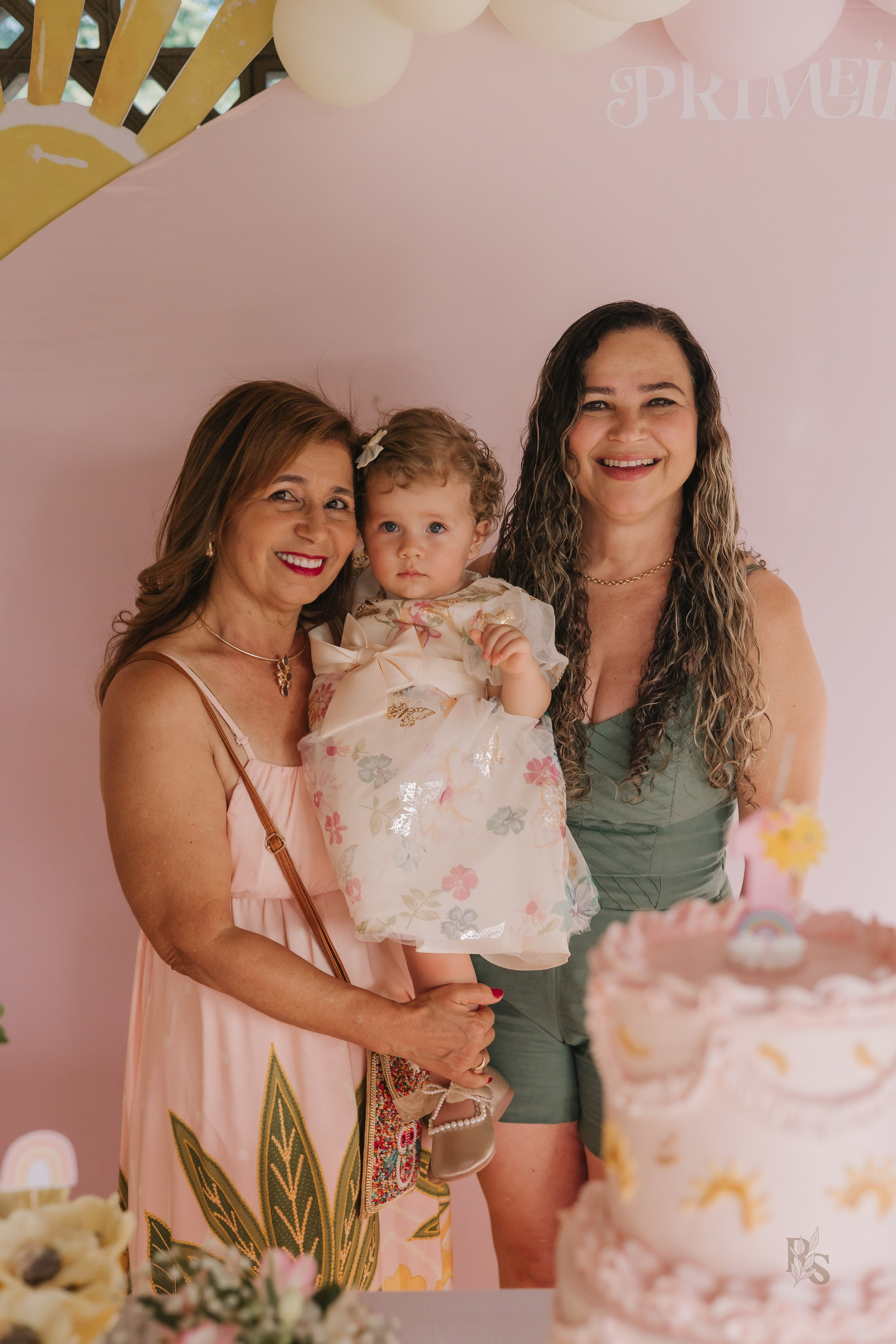 Aurora — 1 ano. Fotógrafo Richard Silvestre — Casamentos na Bahia