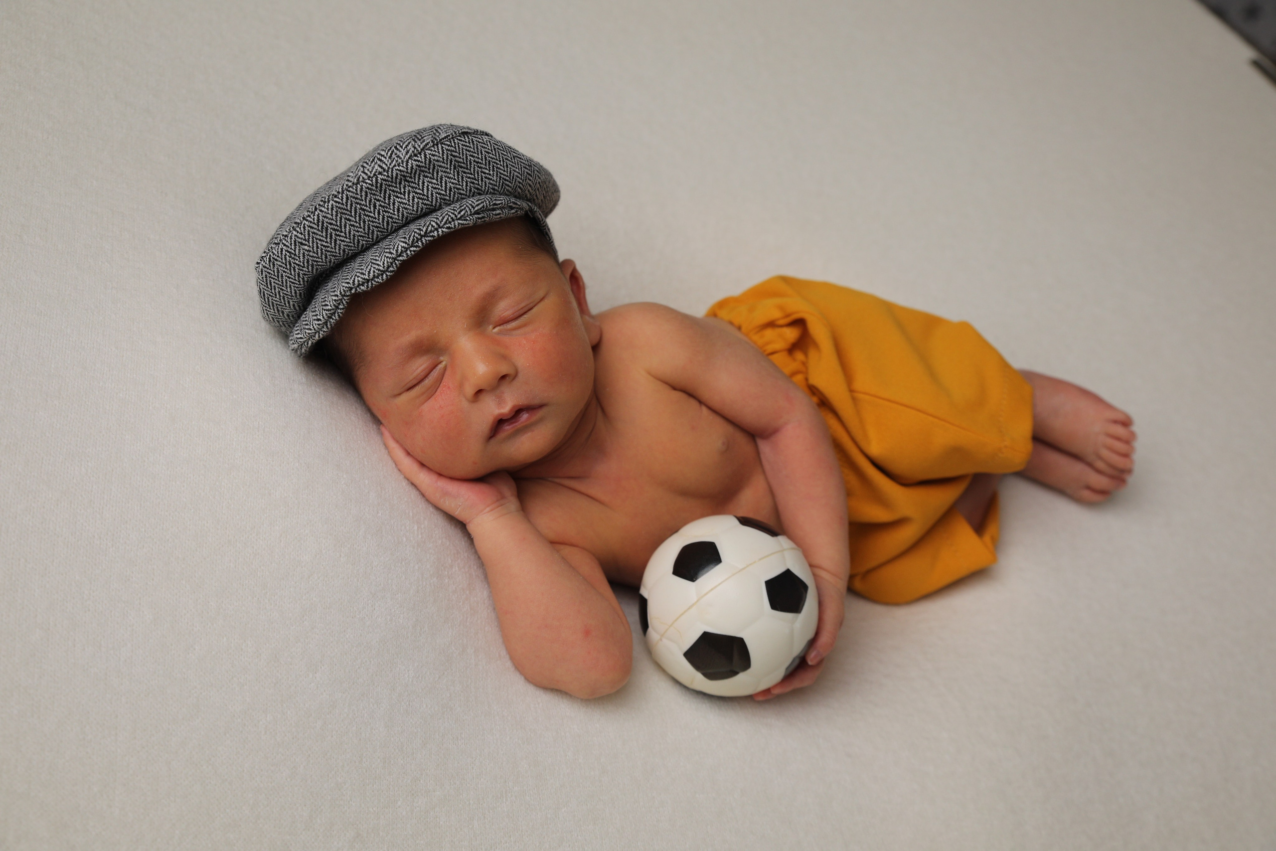 FAQ about newborn. נטליה רוזמן צלמת הריון ניובורן ילדים ובוק בת מצווה