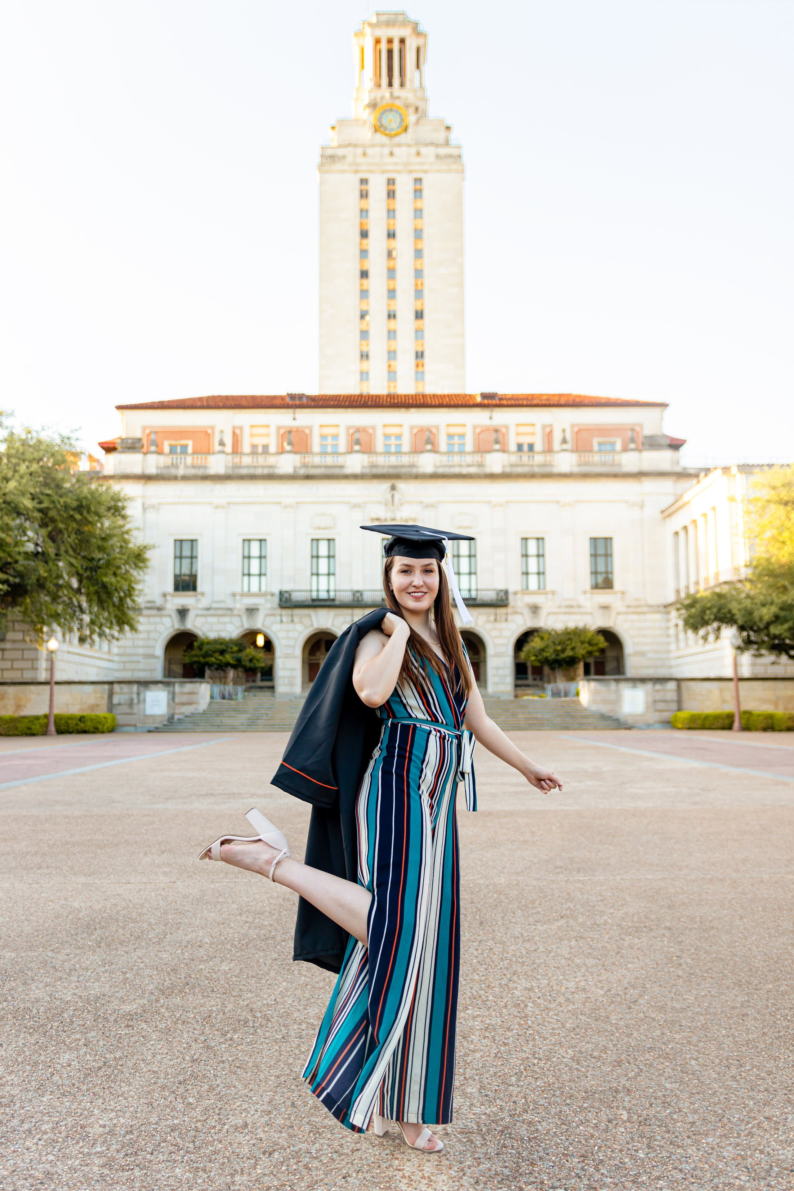 Kayla’s senior photoshoot at the University of Texas Austin