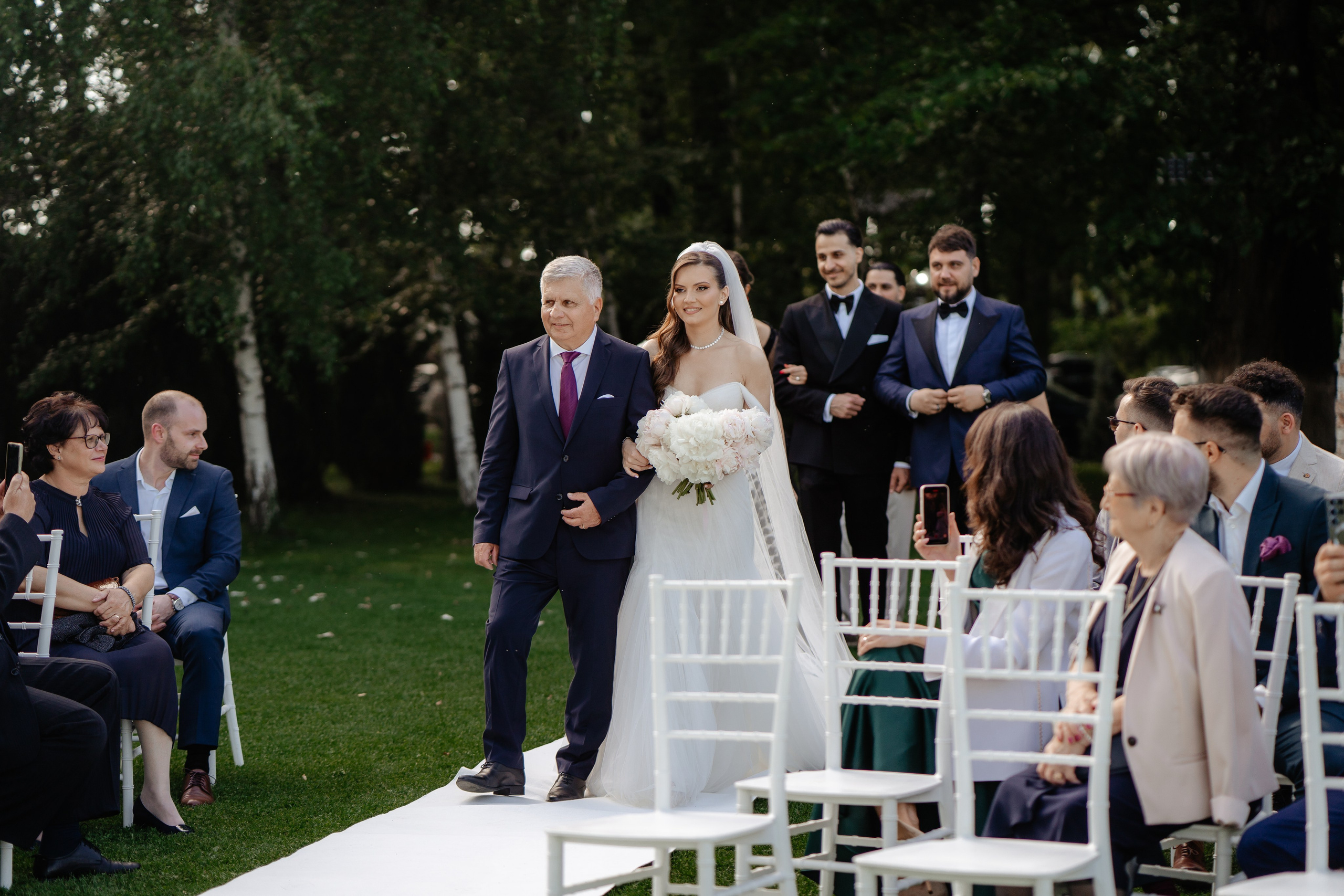 Nunta Ana si Andrei — Love story de Mai. Fotografi de nunta in Bucuresti, Iulia si Stefan Ovidiu