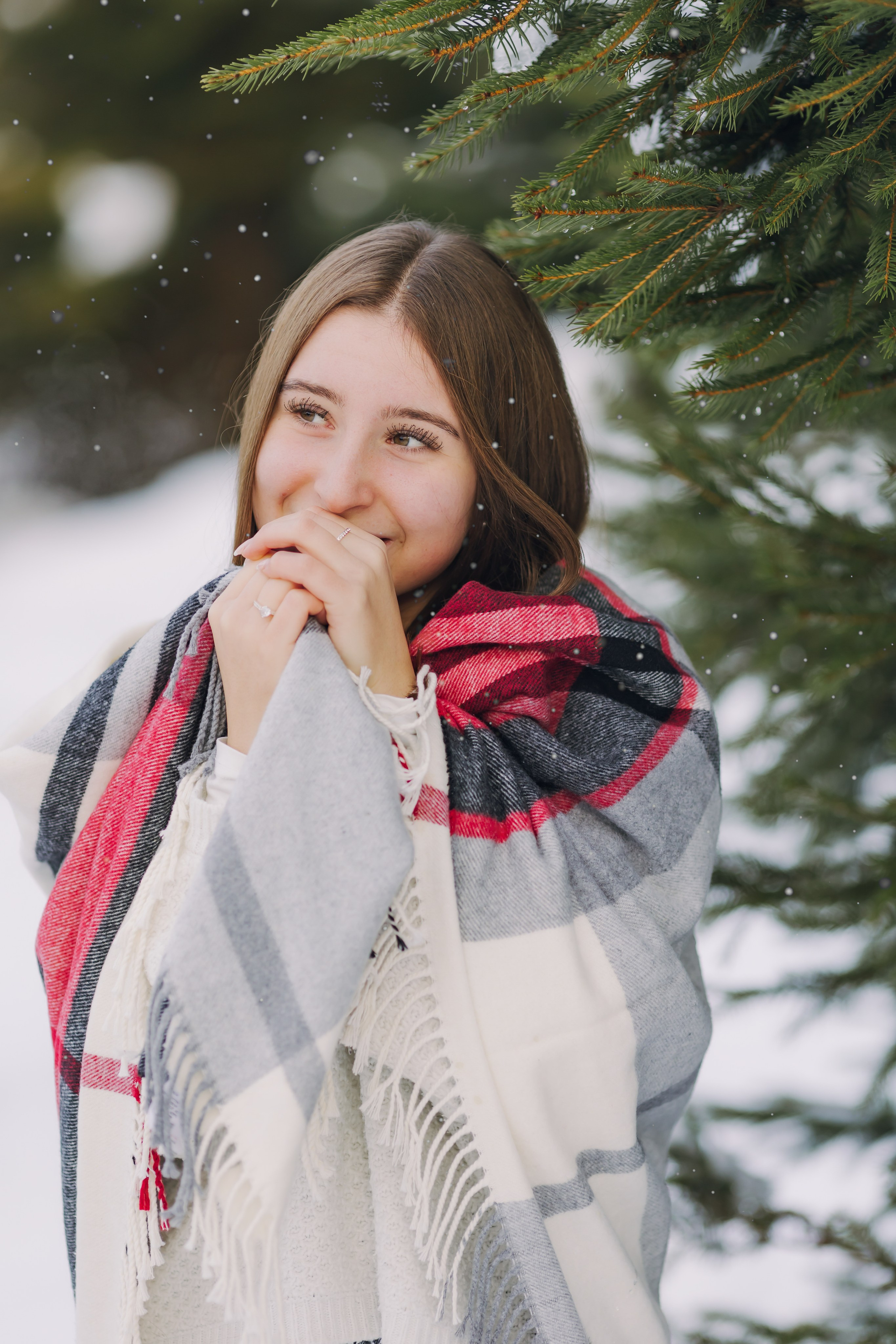 Weihnachts-Fotoshooting im Freien. Adelya Tomin