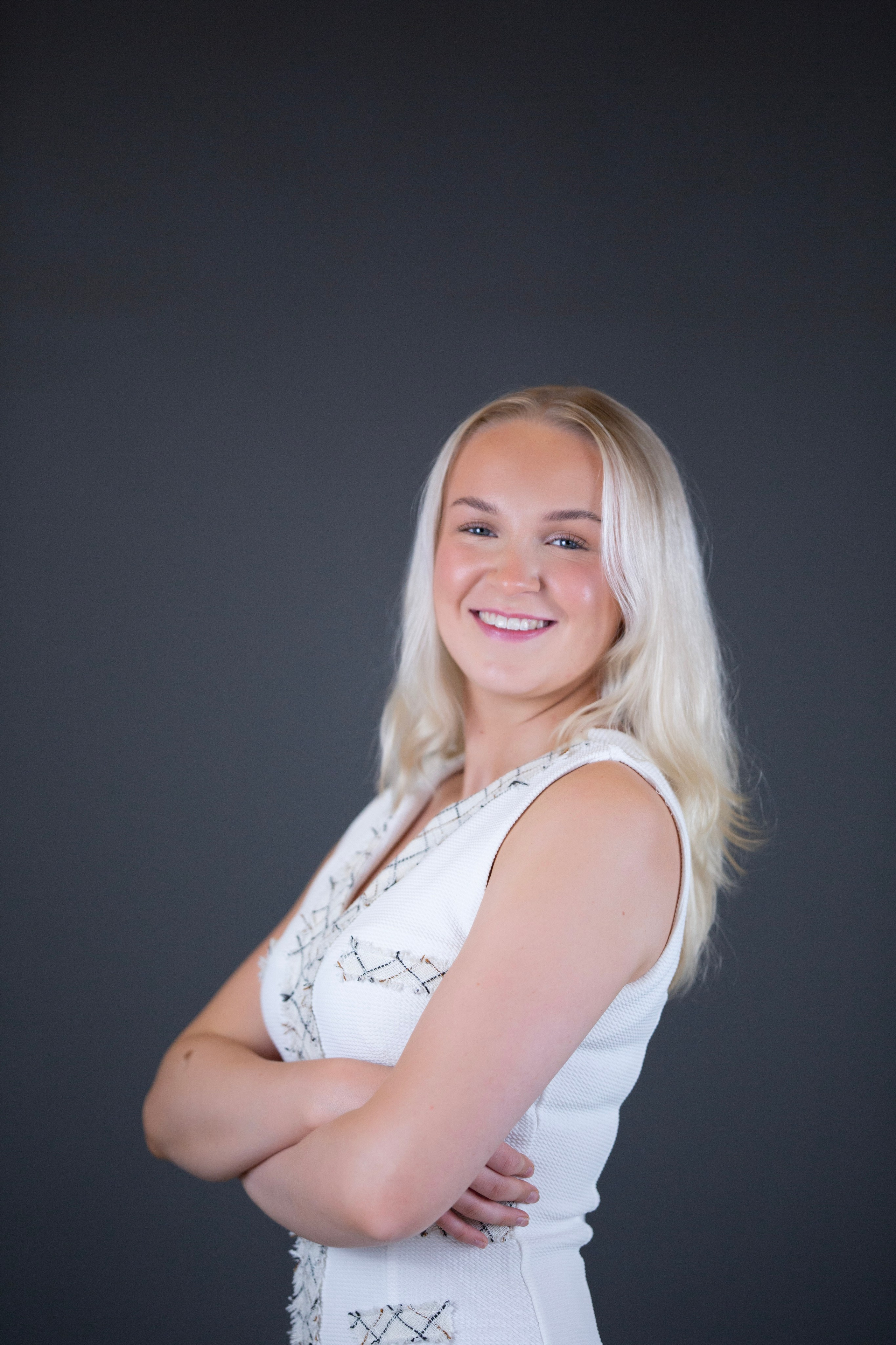 Lea. Family and real state photographer in Haugesund Dina Vikra