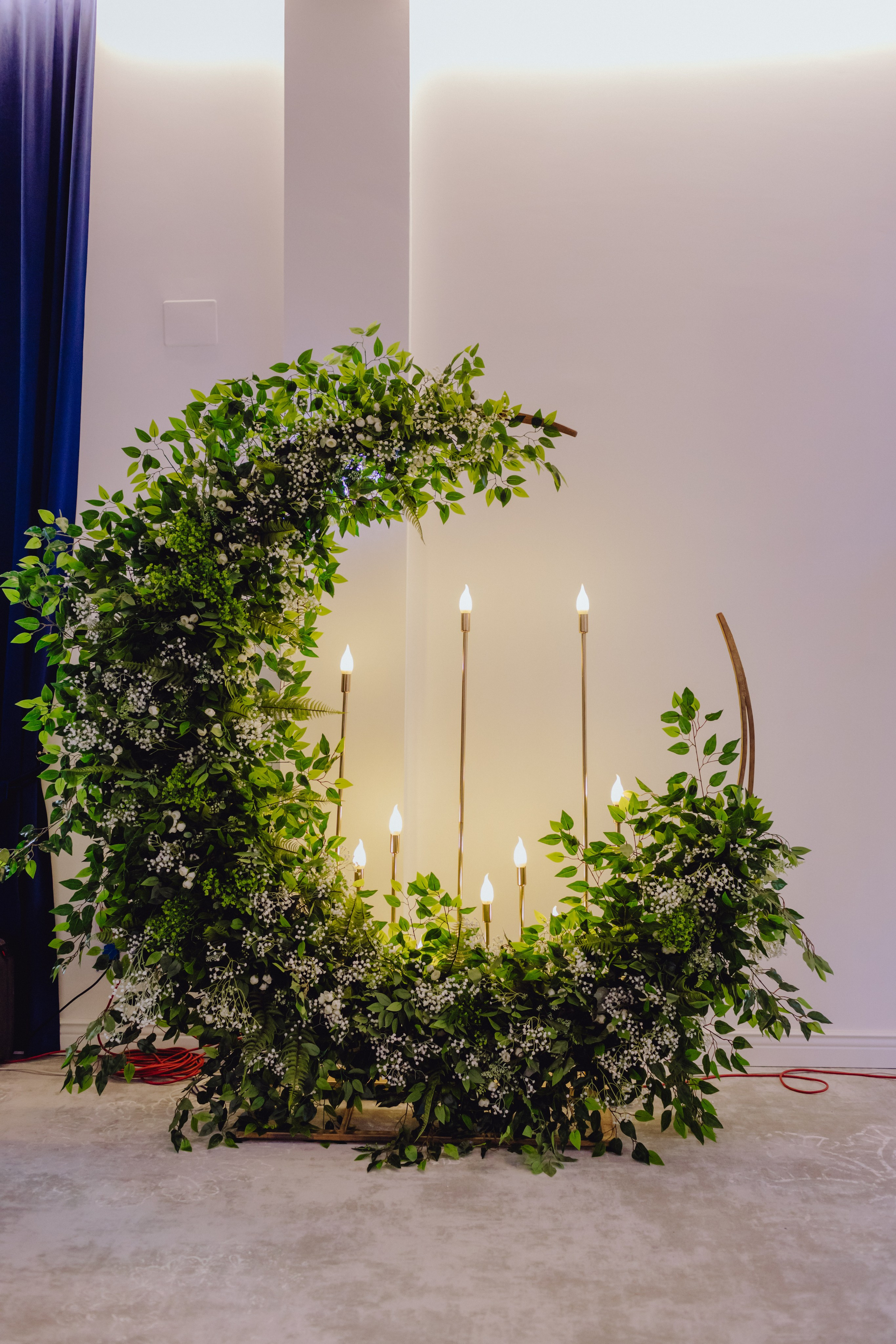 Adi & Angela. Wedding & couple photographer from Romania Rut Vetan