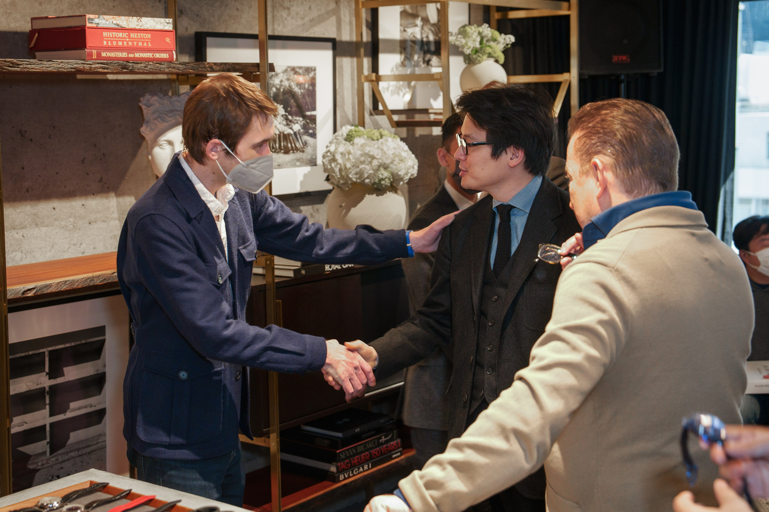 WATCHBOX. ФОТОГРАФ В ГОНКОНГЕ (СВАДЬБЫ, FASHION, СЕМЕЙНЫЕ, МЕРОПРИЯТИЯ, ФОТОПРОГУЛКИ)