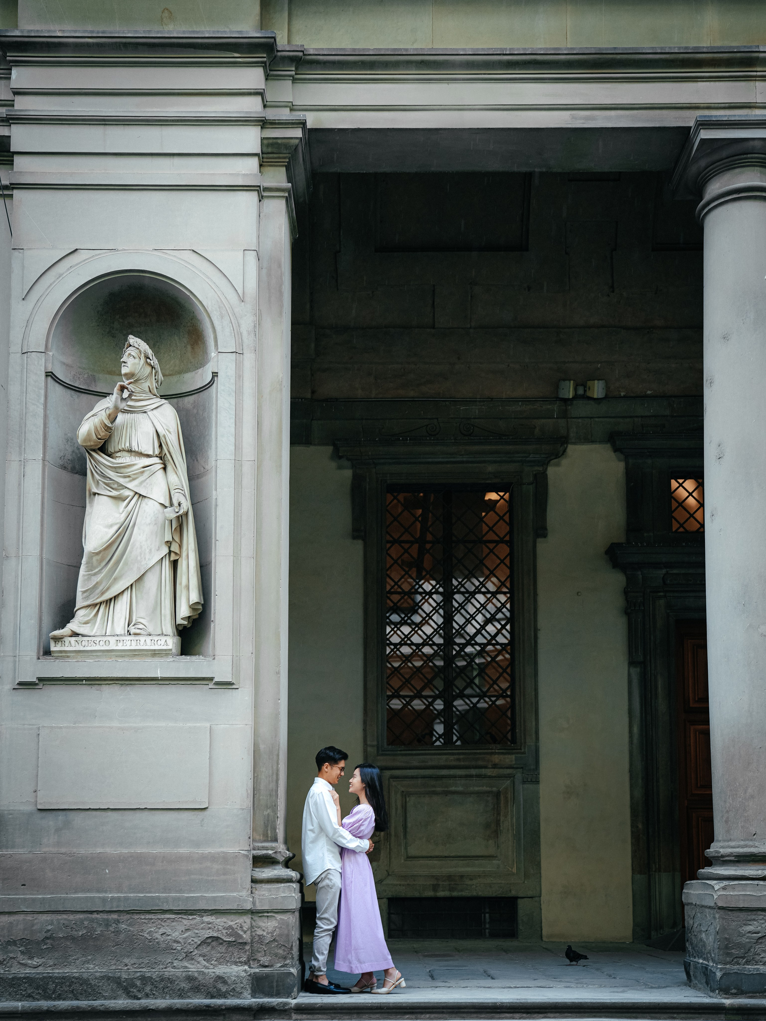 Classic Photoshoot Duomo & pz Michelangelo. Wedding Photographer in Italy