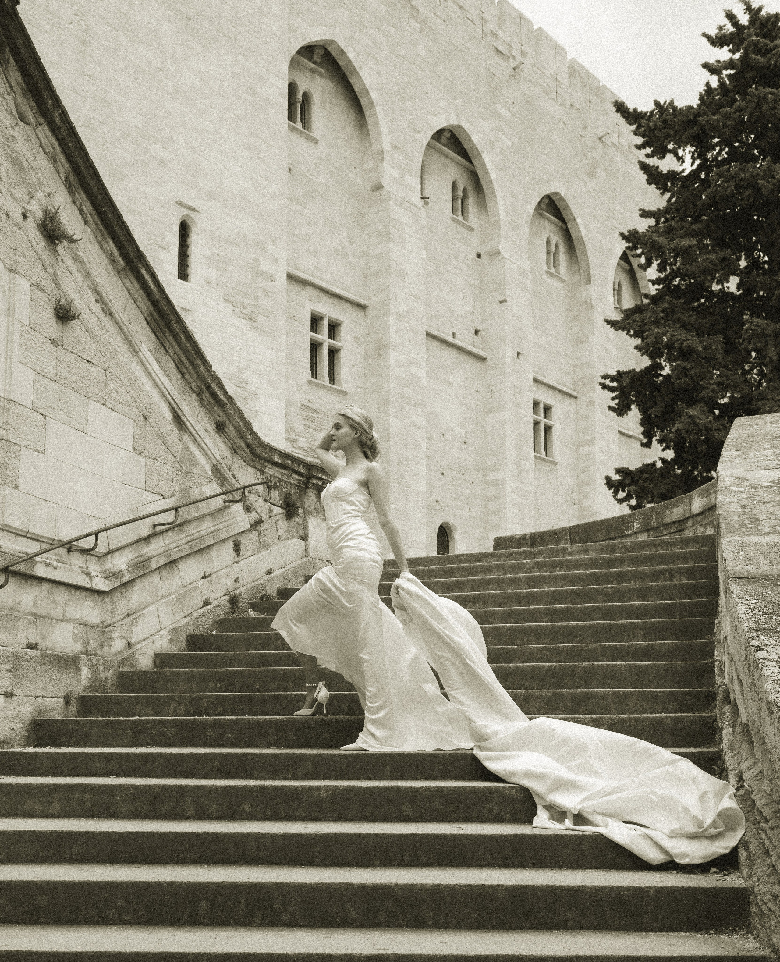 Nouveaux mariés. Histoires d’amour, séances photos de famille et de mariage en France