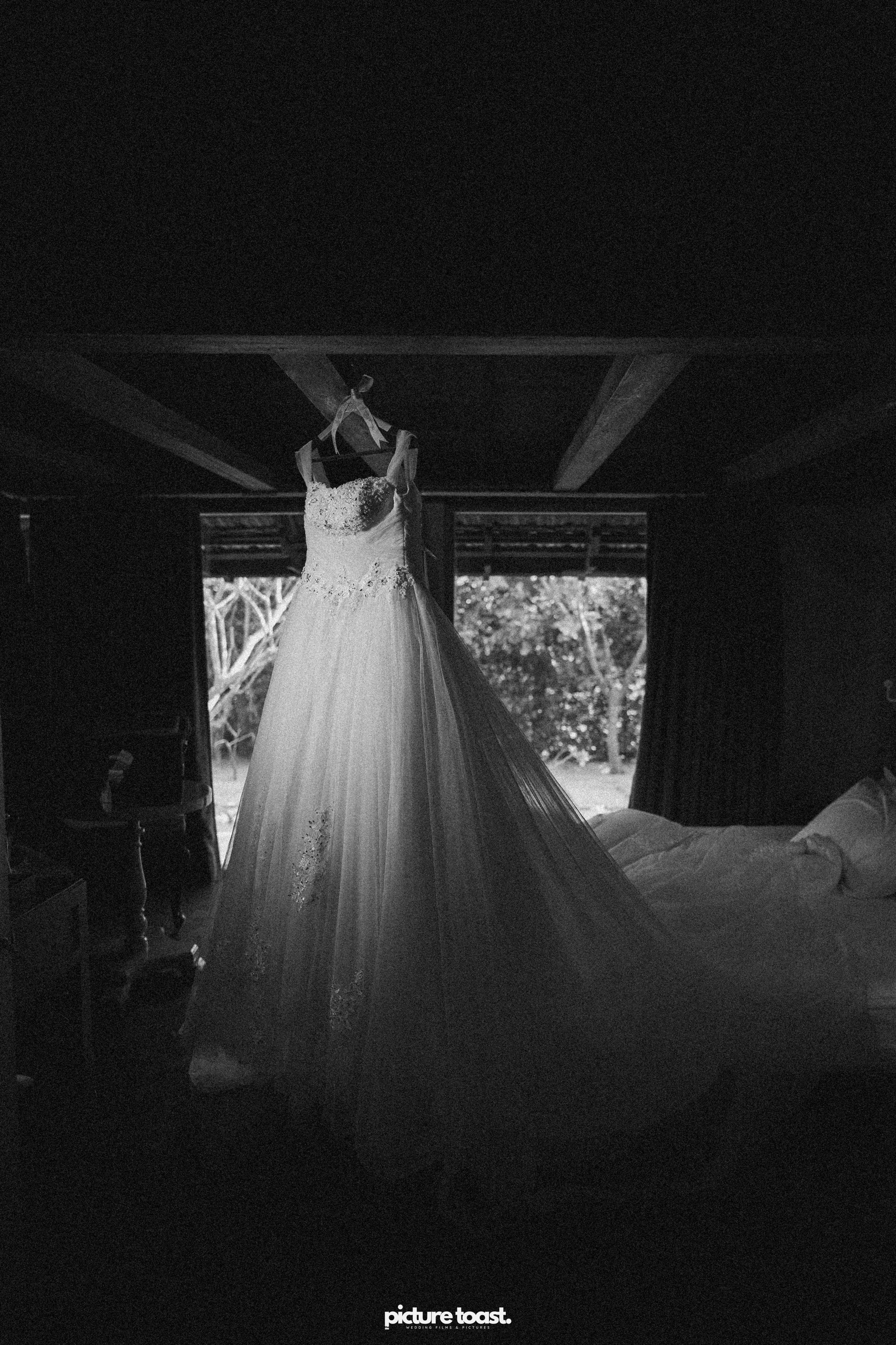 Ayesha & Adam’s English Wedding!. Fine art Wedding Photographers in India & Canada