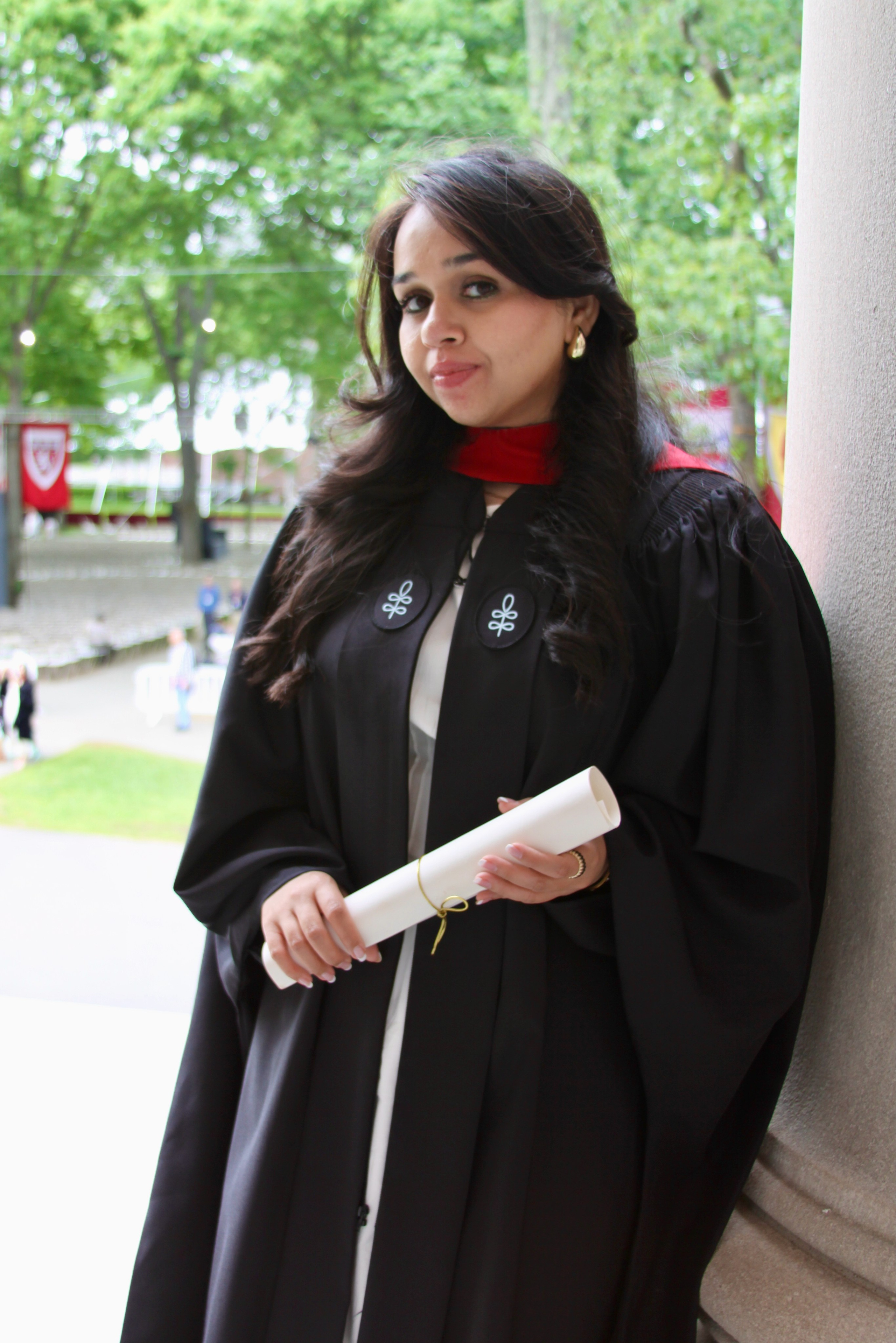Masters graduation with Sadaf (part of group shoot). Kelly Sang, graduation and portrait photographer in Boston