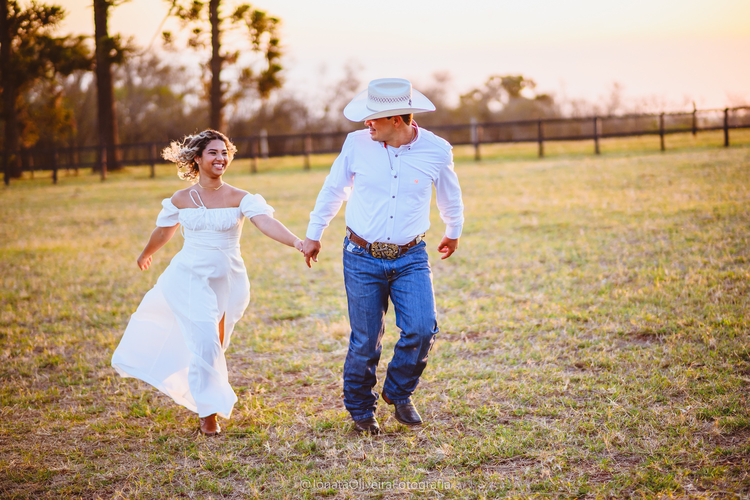 Pre Wedding Luérica e Vinicius. Fotografia de casamentos e ensaios em avaré Jônata Oliveira
