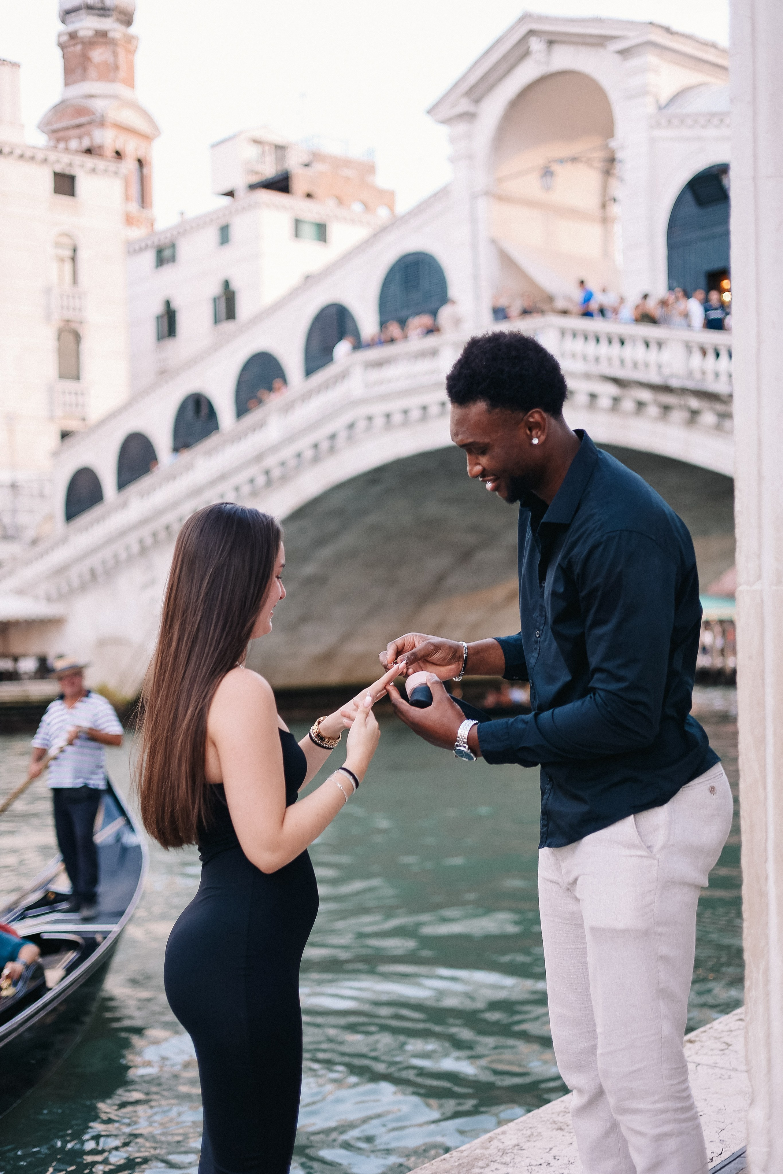 Surprise marriage  proposal in Venice 