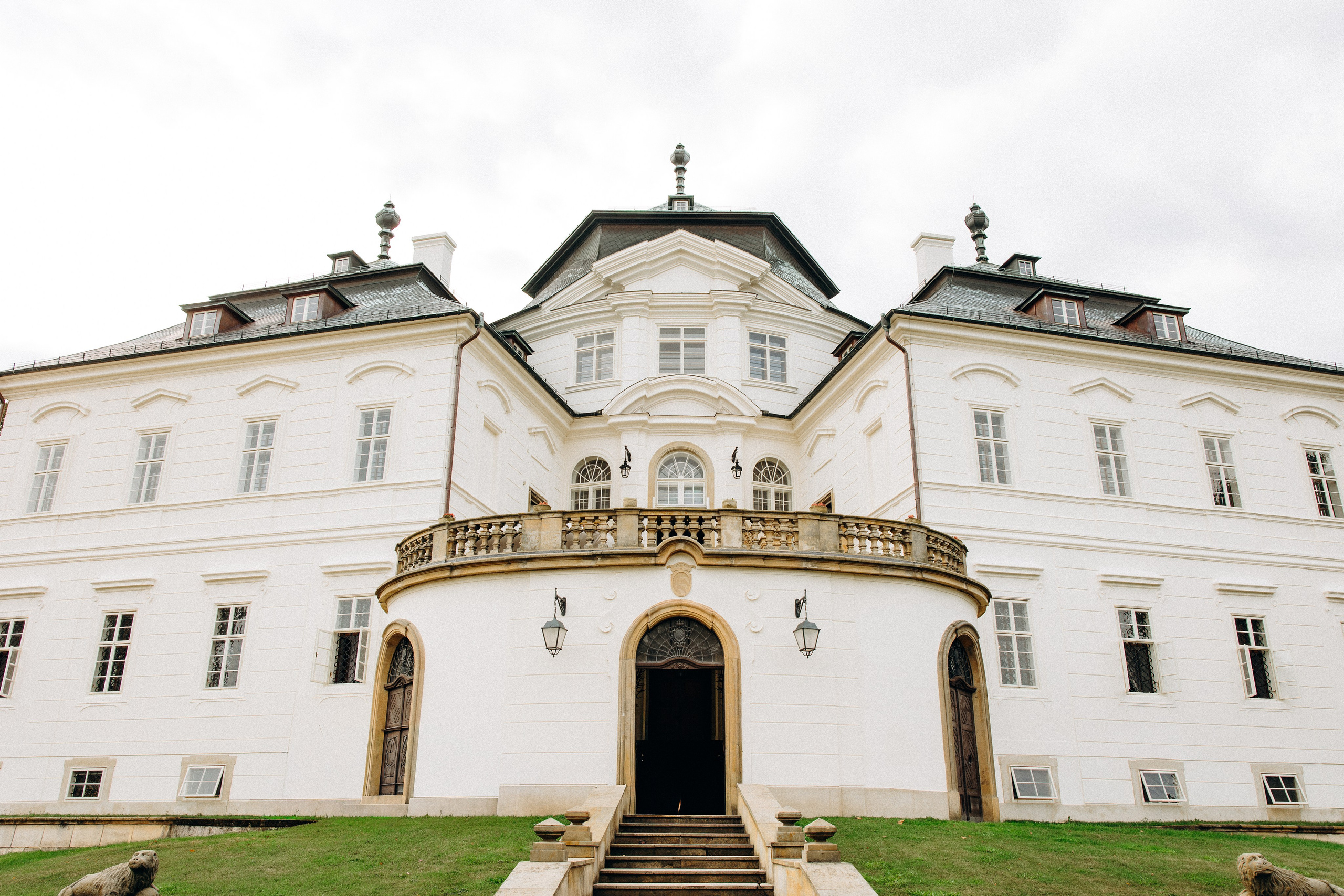 Wedding at Chateau Karlova Koruna